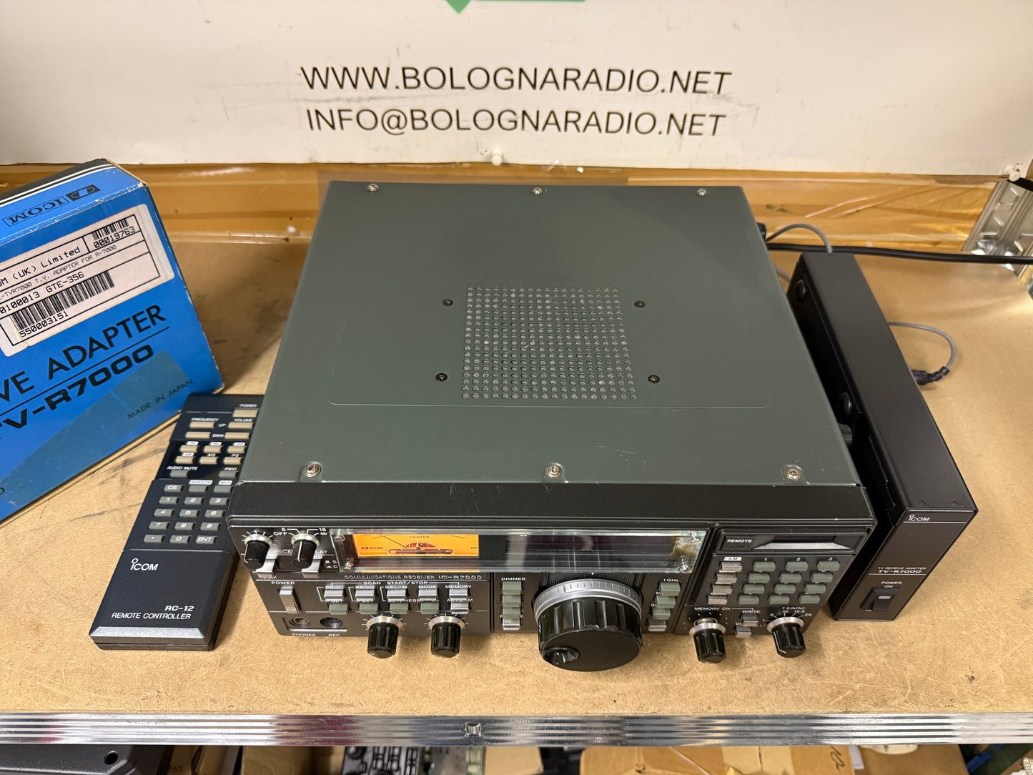 Icom IC R7000 + RC12 + TV R7000 perfetto Garanzia 12 Mesi