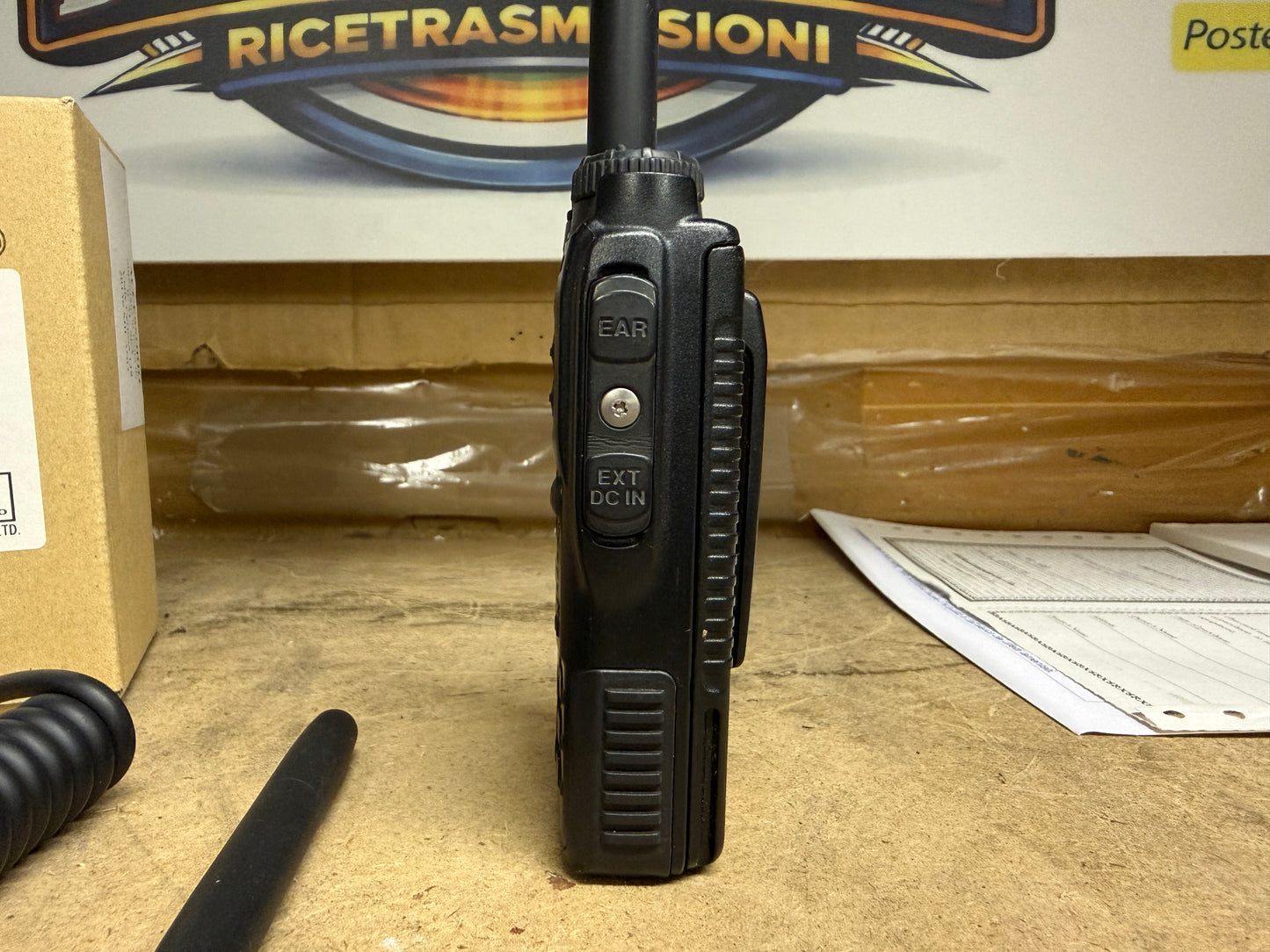 Yaesu VX8DE + GPS + MH74 Full Set Garanzia 12 Mesi