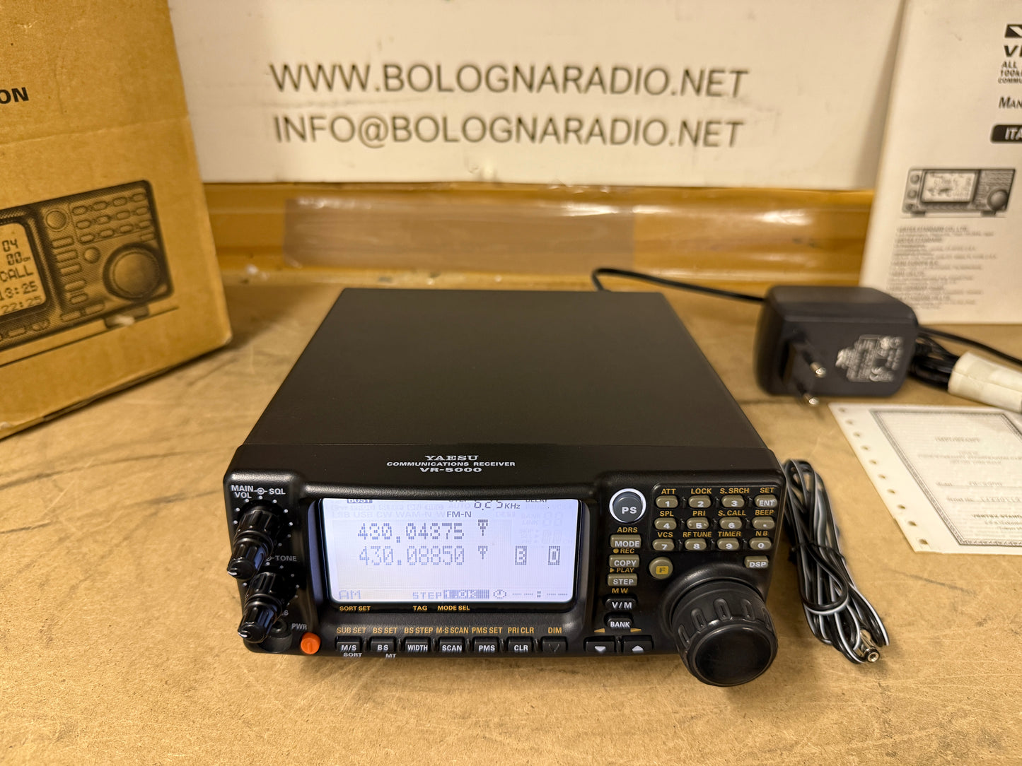 Yaesu VR 5000 pari al nuovo display OK imballo originale 0 ~ 2600 MHz garanzia 12 mesi