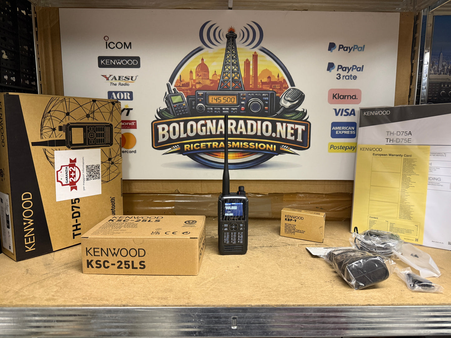 Kenwood TH-D75 nuovo garanzia ufficiale fino al 06-2030 + accessori