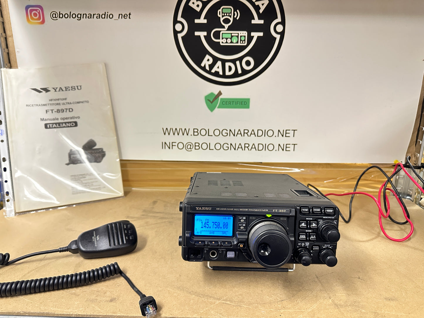 Yaesu FT-897D imballo originale