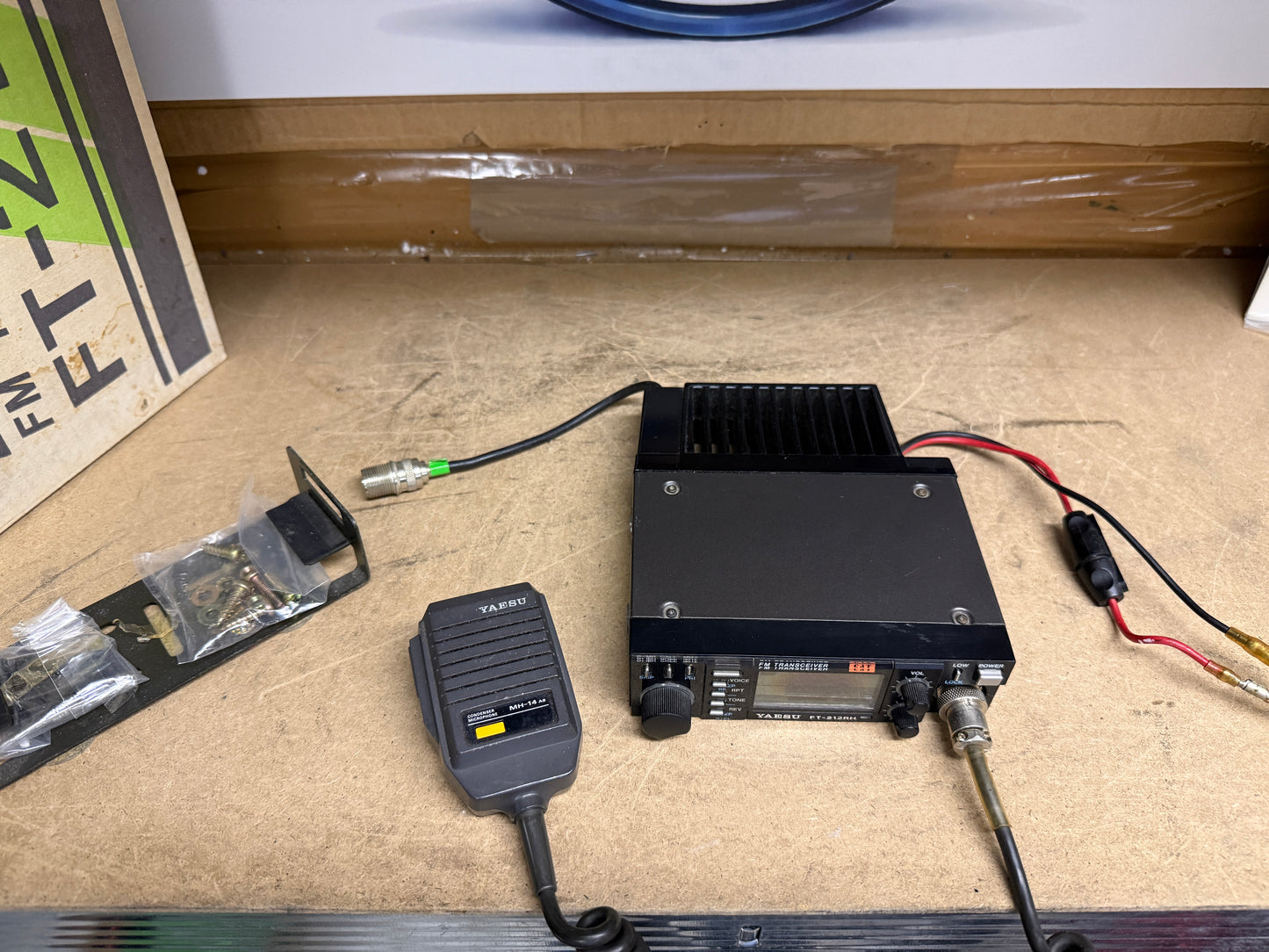 Yaesu FT 212RH + toni squelch full set Garanzia 6 Mesi
