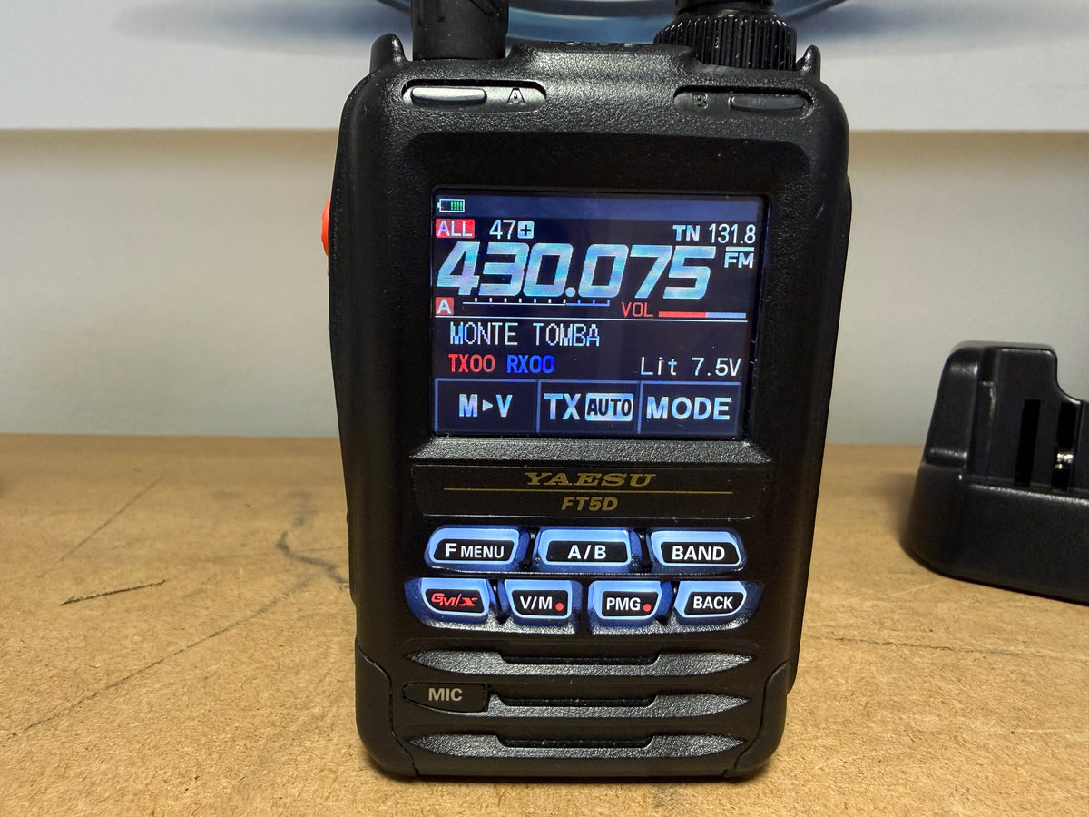 Yaesu FT 5 d + Cd41 pari al nuovo del 06/2026 full set Garanzia Ufficiale