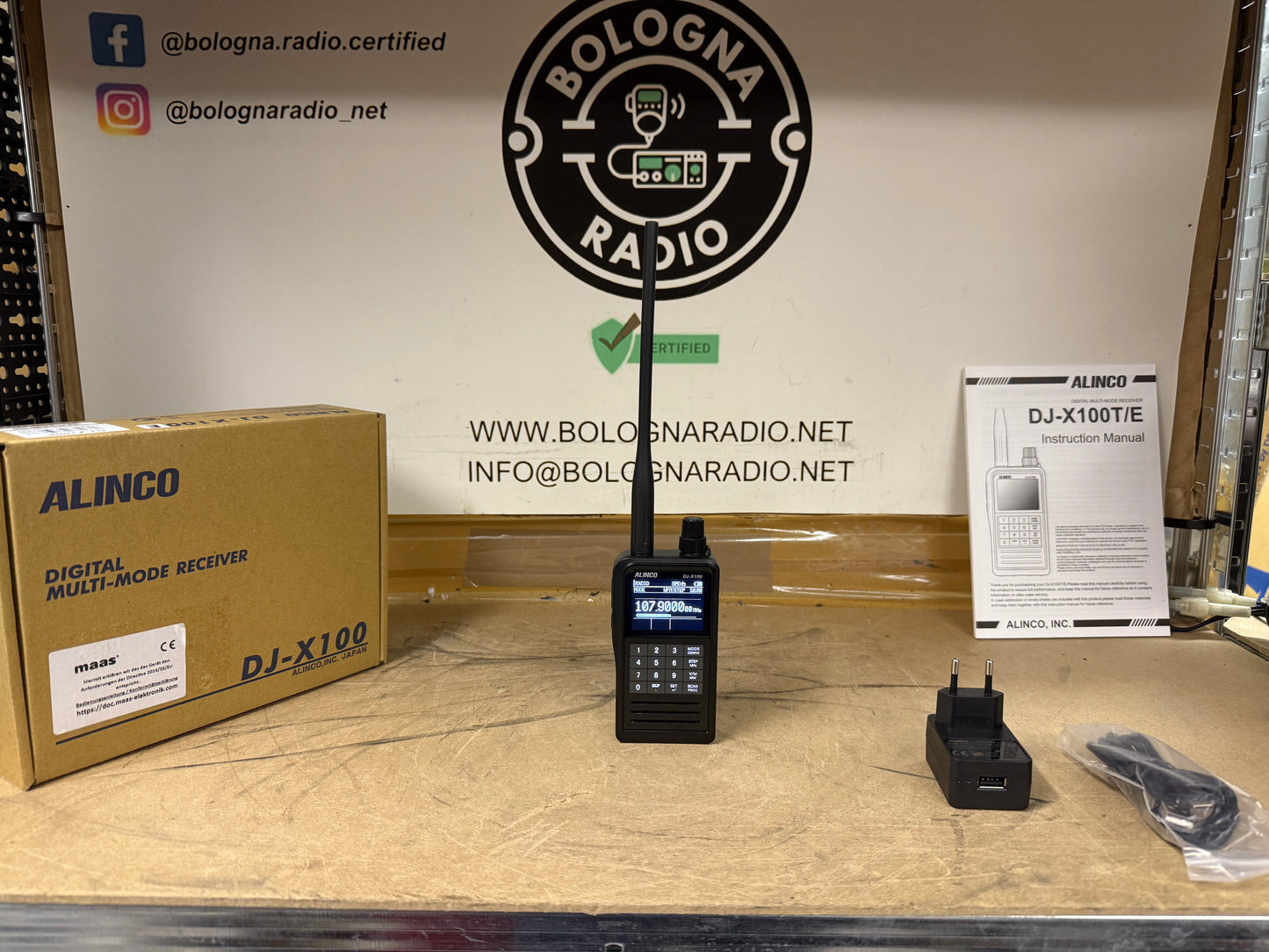 Alinco dJ X 100 pari al nuovo garanzia ufficiale