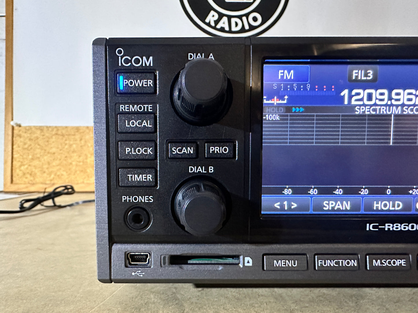 Ricevitore Icom ic-r8600 + AD55NS maggio24 pari al nuovo