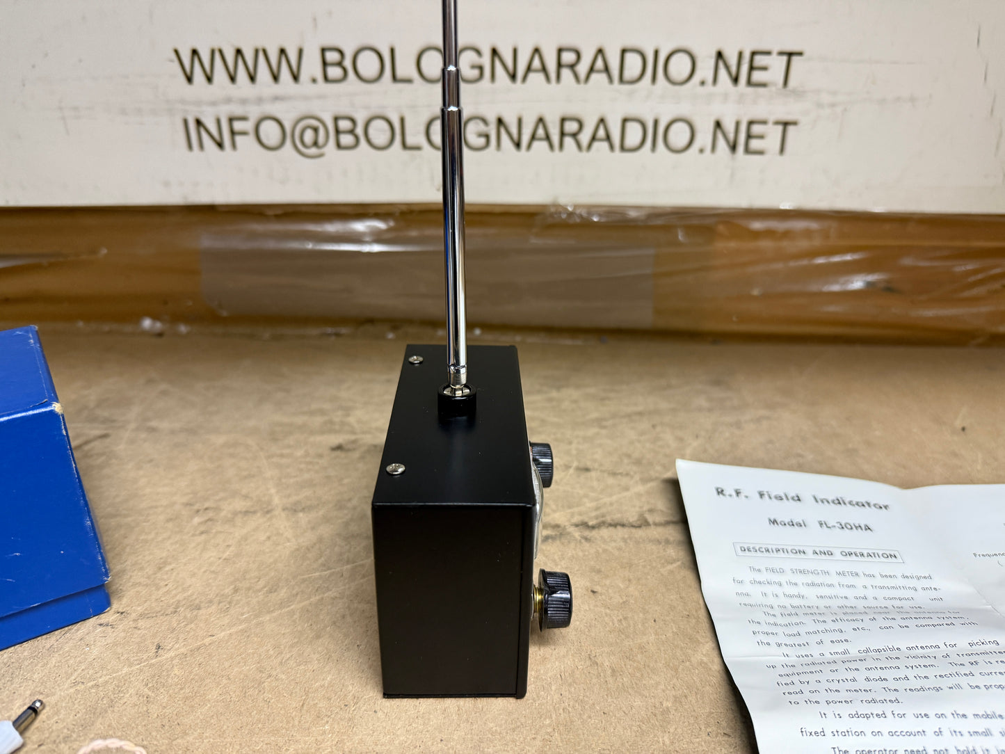 Indicatore di campo R.F. FL-30HA