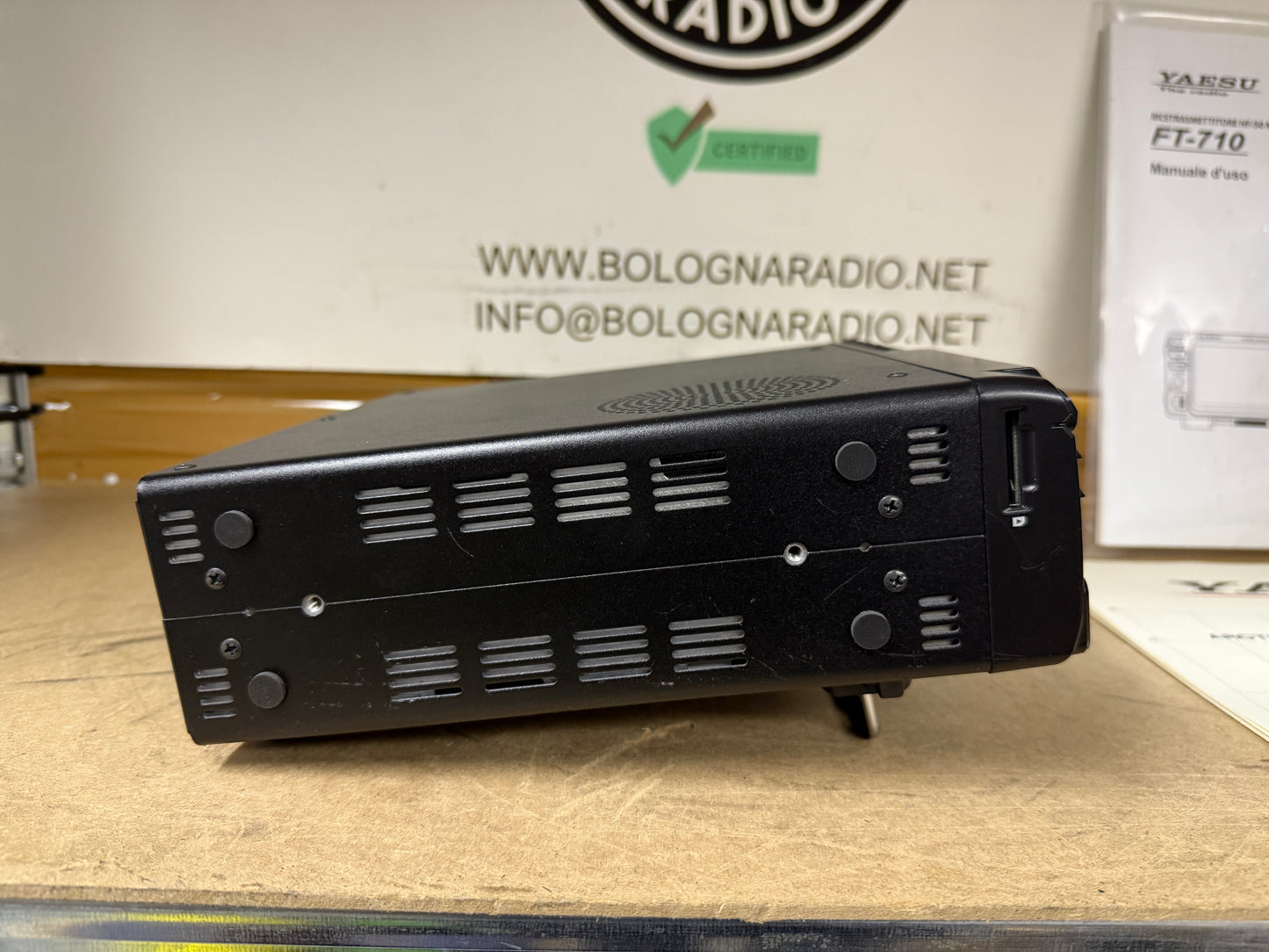 Yaesu FT-710 Aess pari al nuovo + sp40 Garanzia Ufficiale