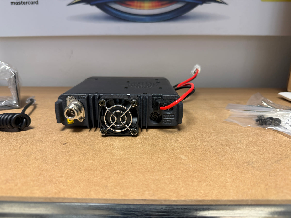 Yaesu FT 8800 E pari al nuovo full set Garanzia 12 mesi