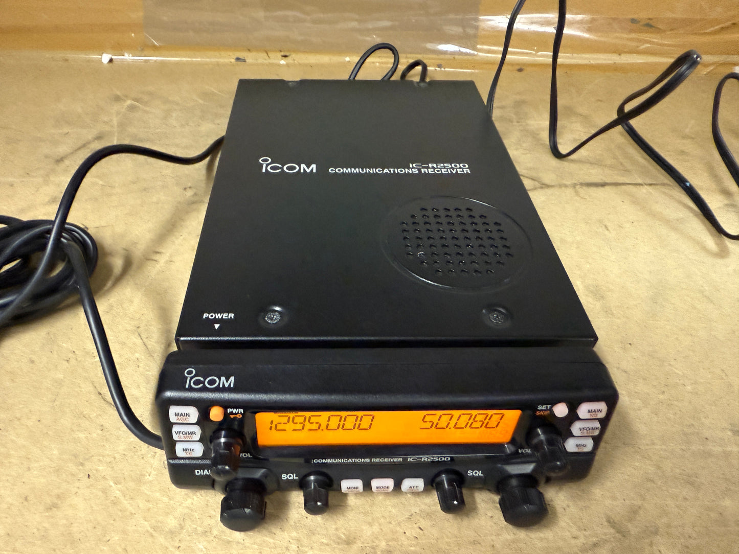 Icom ic r2500 - 01/3300 MHz perfettamente funzionante