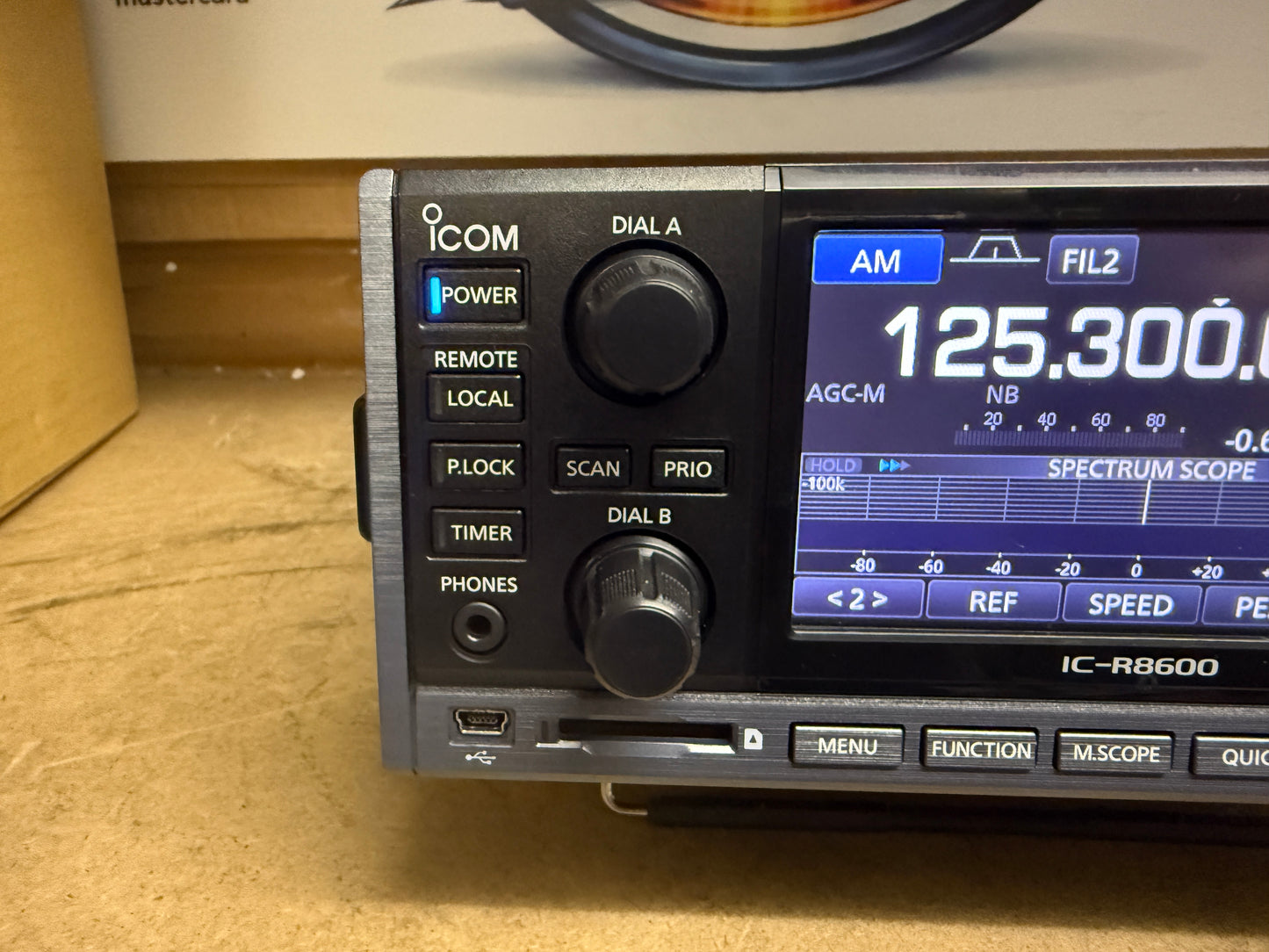 A-1 Icom IC R 8600 pari al nuovo full set Garanzia Ufficiale fino al 11/2030