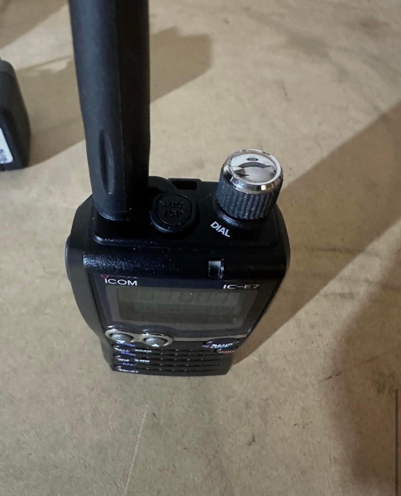 Icom IC-E7 + mike HM65 + BC164