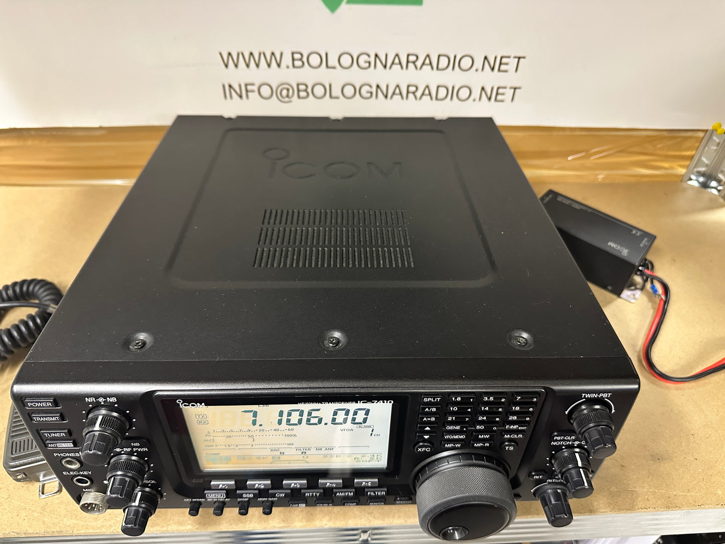 Ricetrasmettitore icom ic 7410 + FL430 (6 khz) + FL431 (3 khz)