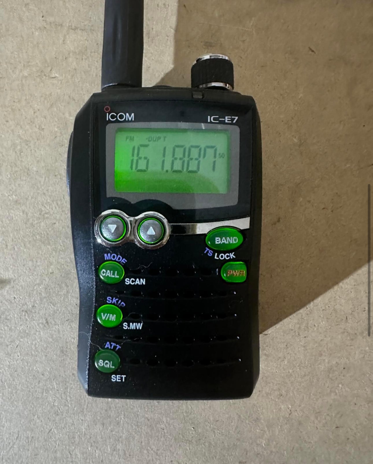 Icom IC-E7 + mike HM65 + BC164