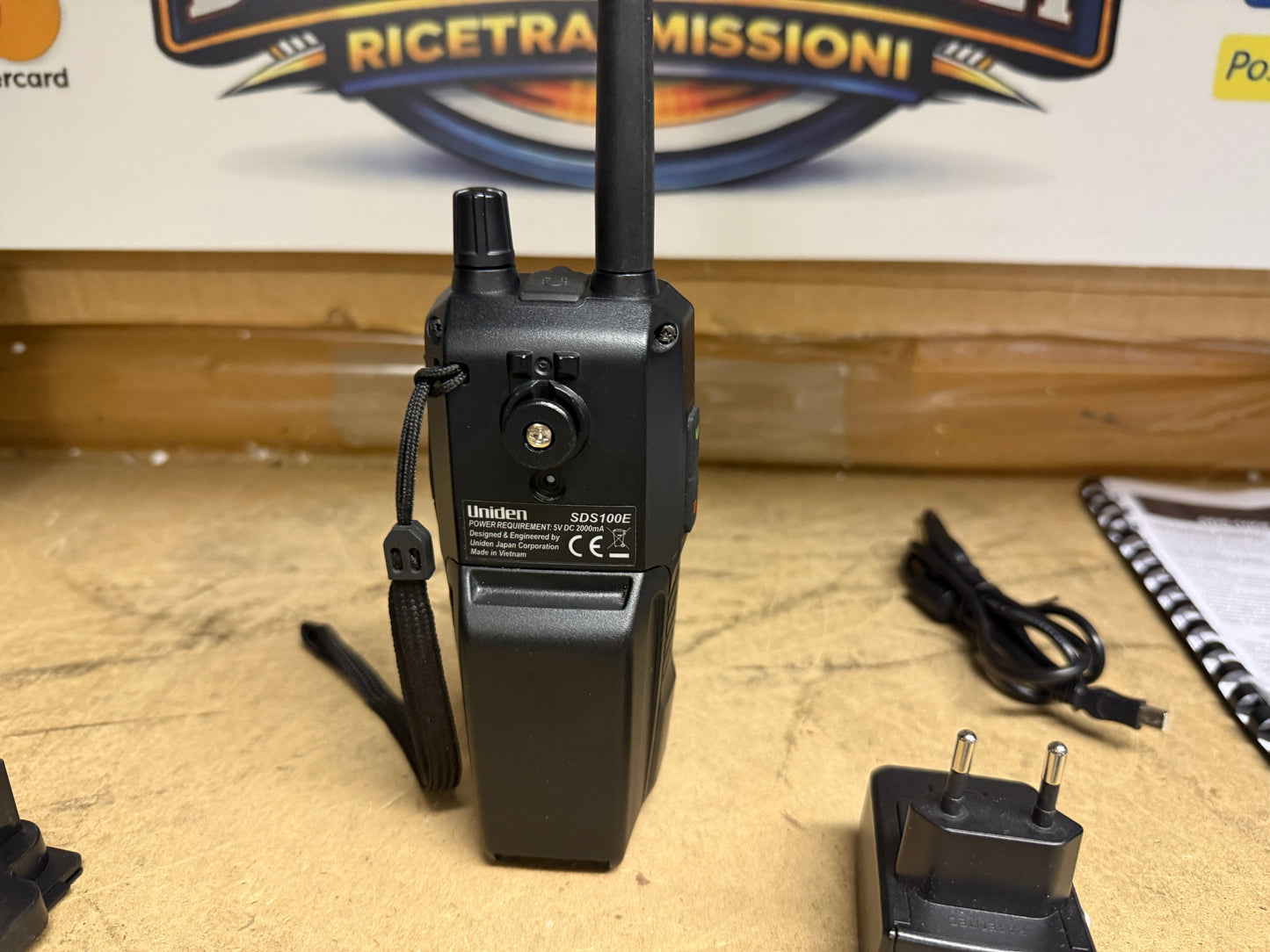 Uniden SDS 100E  pari al nuovo Full Set Garanzia 12 Mesi