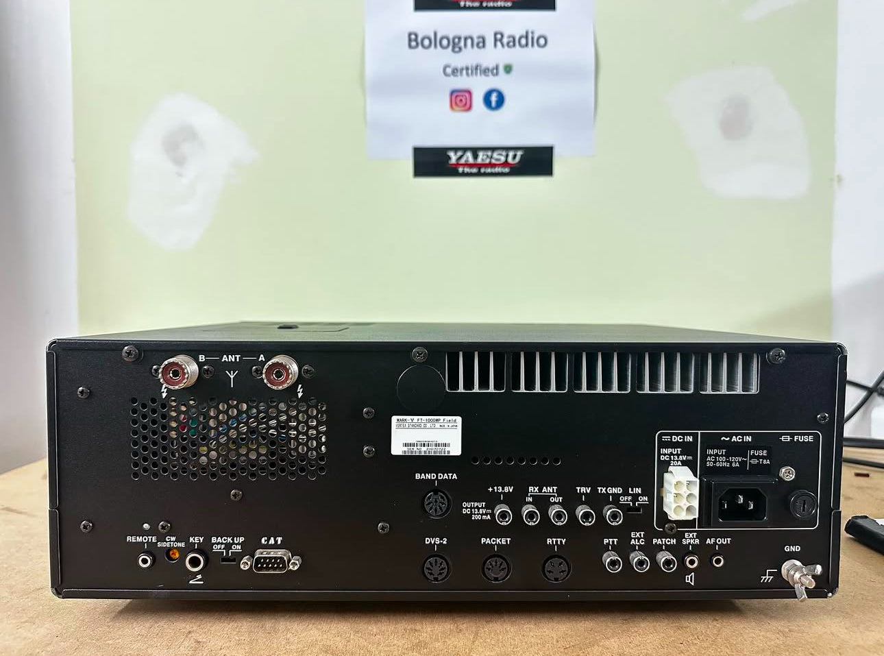 YAESU FT 1000 marc V field