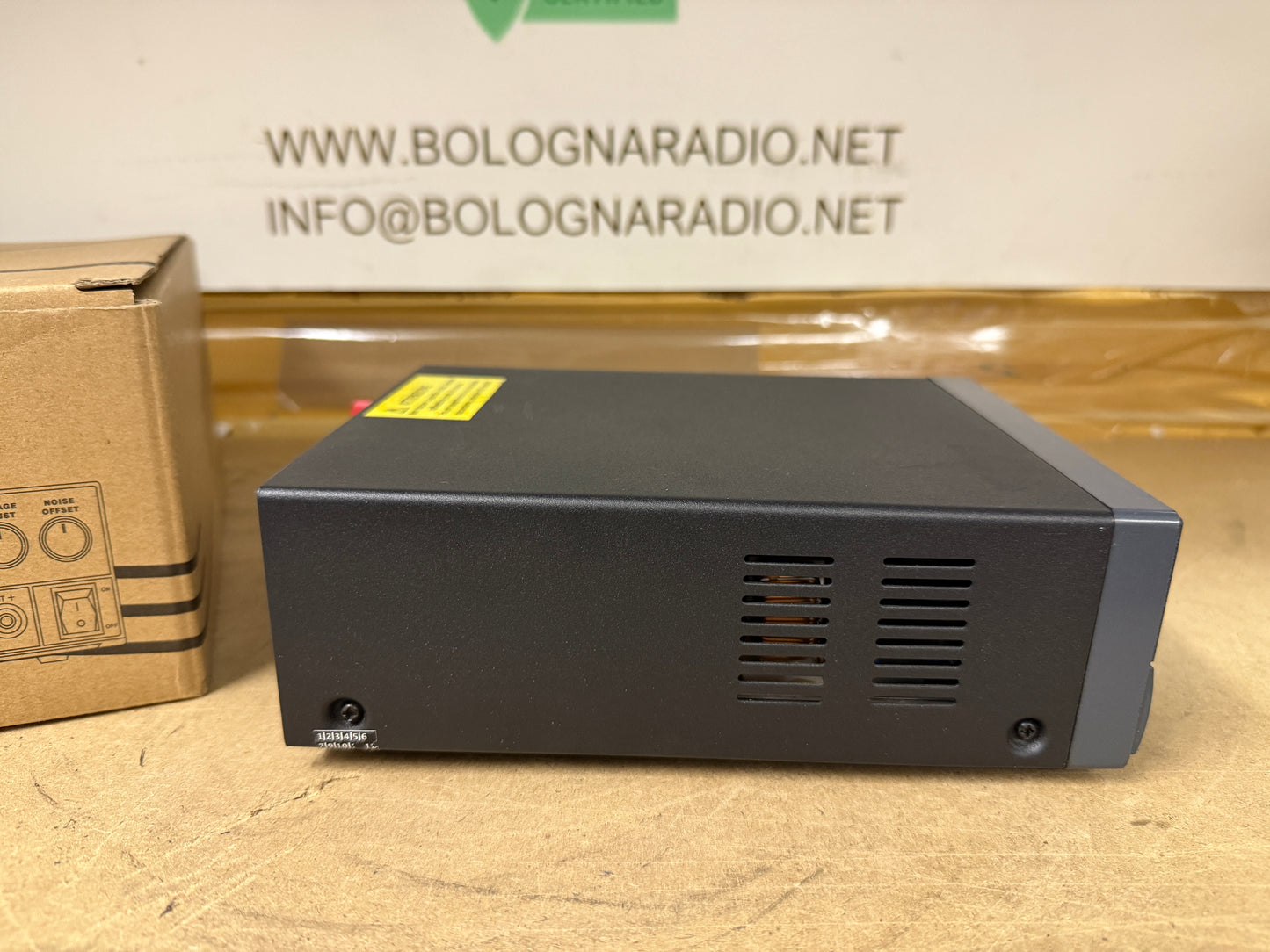 PROXEL 832NFAR ALIMENTATORE SWITCHING DIGITALE 32Amp.