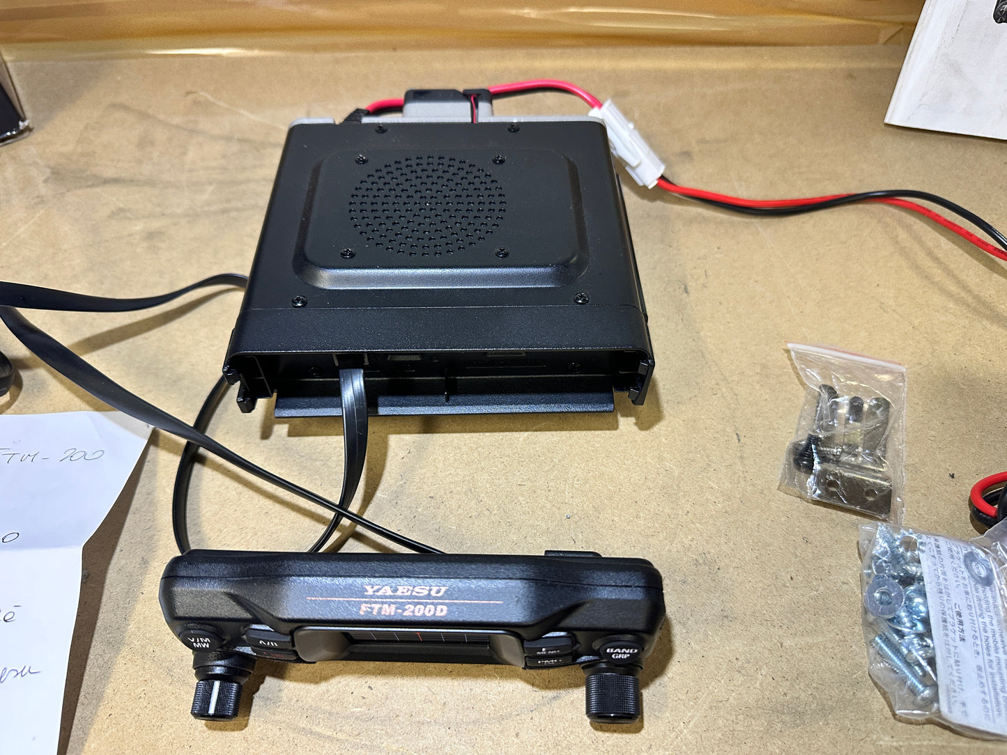 Yaesu ftm 200 D garanzia residua  48 mesi