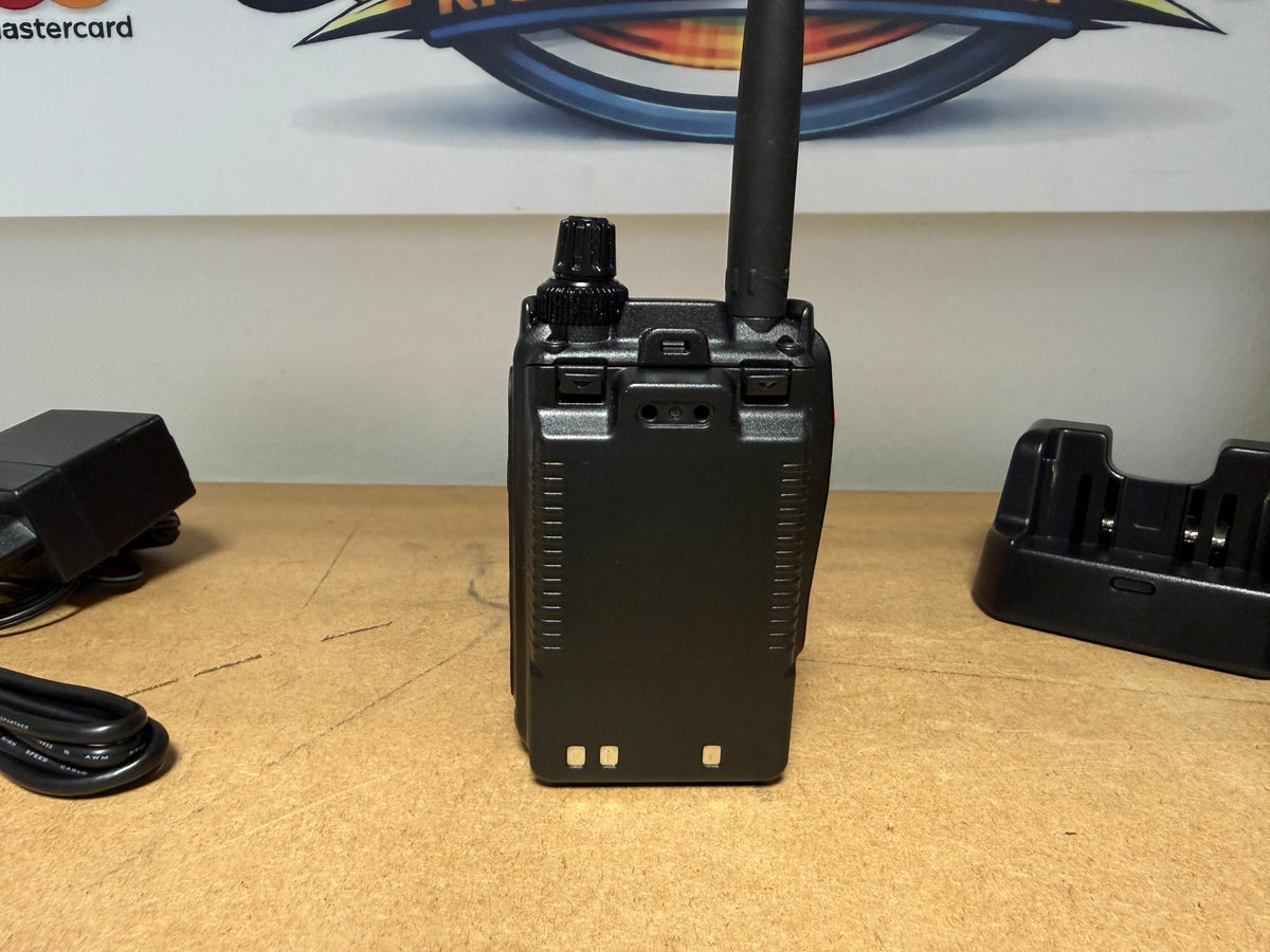Yaesu FT 5 d + Cd41 pari al nuovo del 06/2026 full set Garanzia Ufficiale