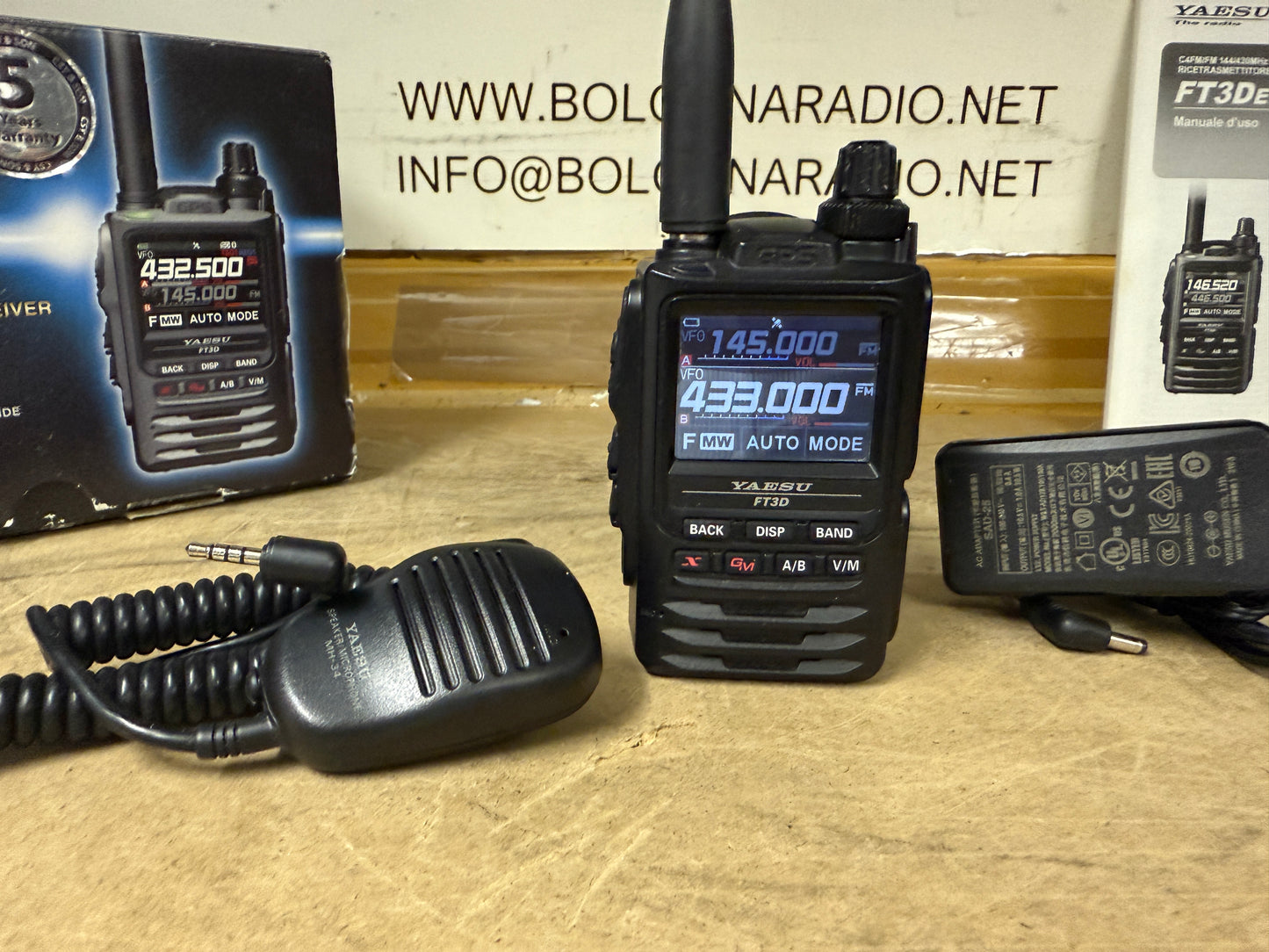 Yaesu FT 3 D Full Set + mike MH 34