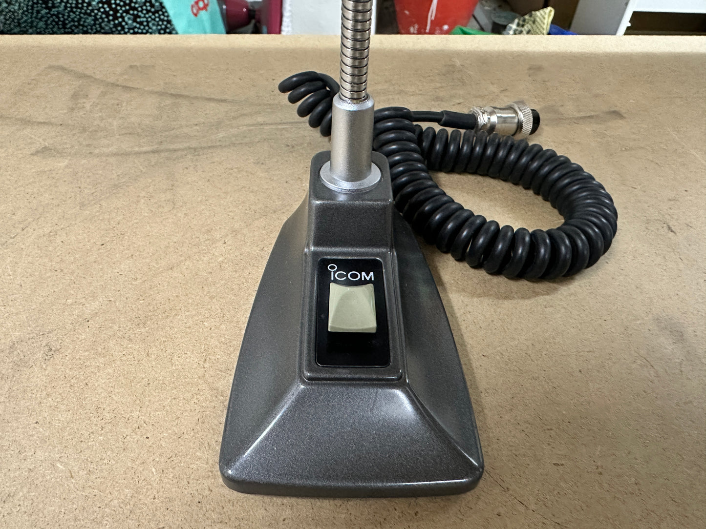 Icom sm6