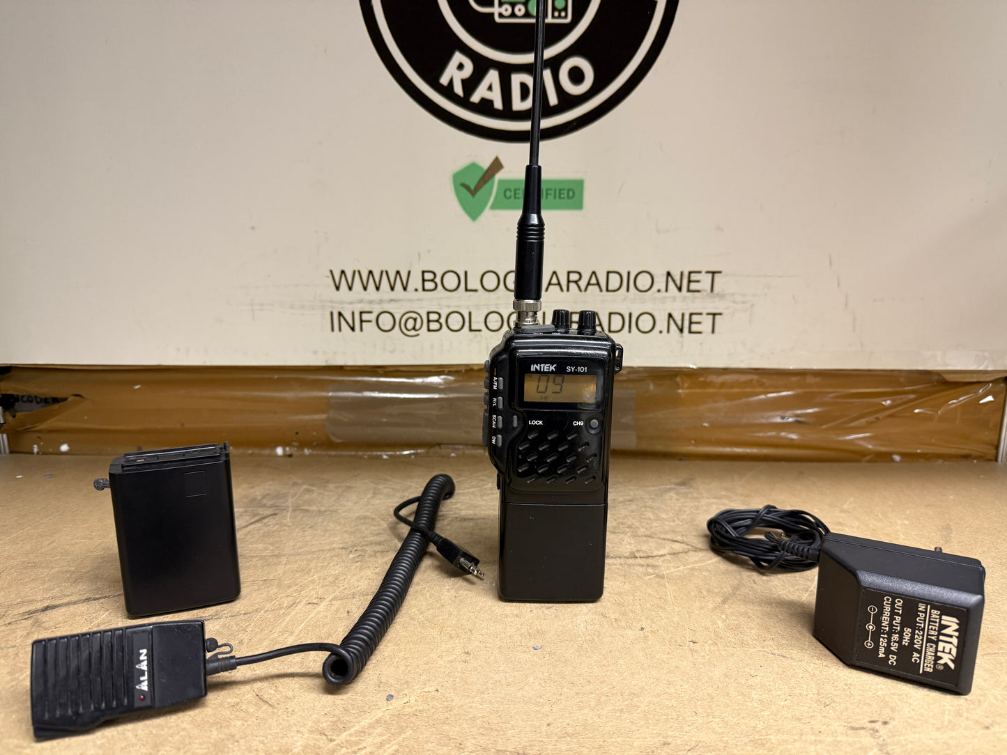 INTEK SY 101 CB OMOLOGATO PORTATILE AM FM