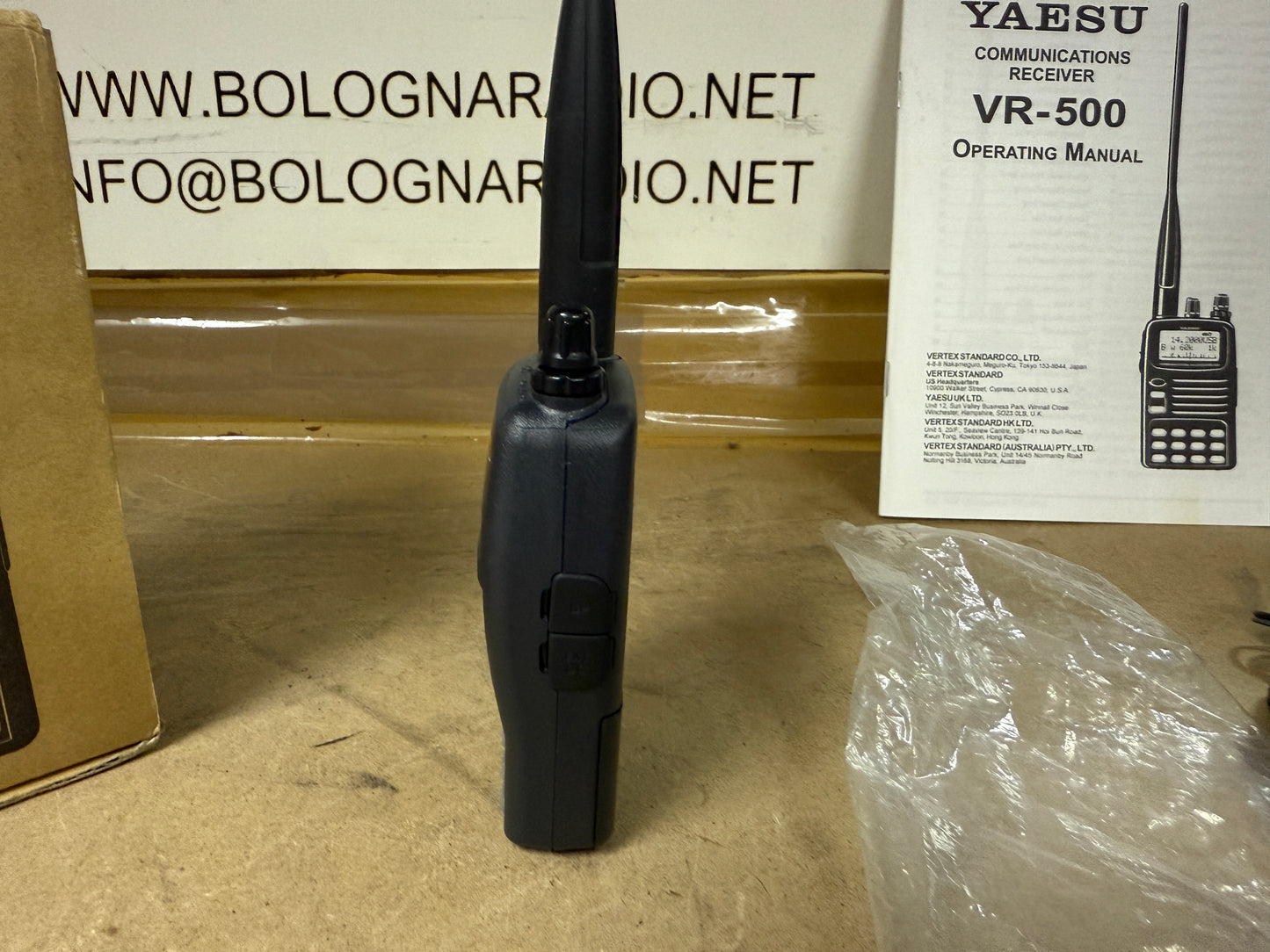 Yaesu VR 500 pari al nuovo display perfetto