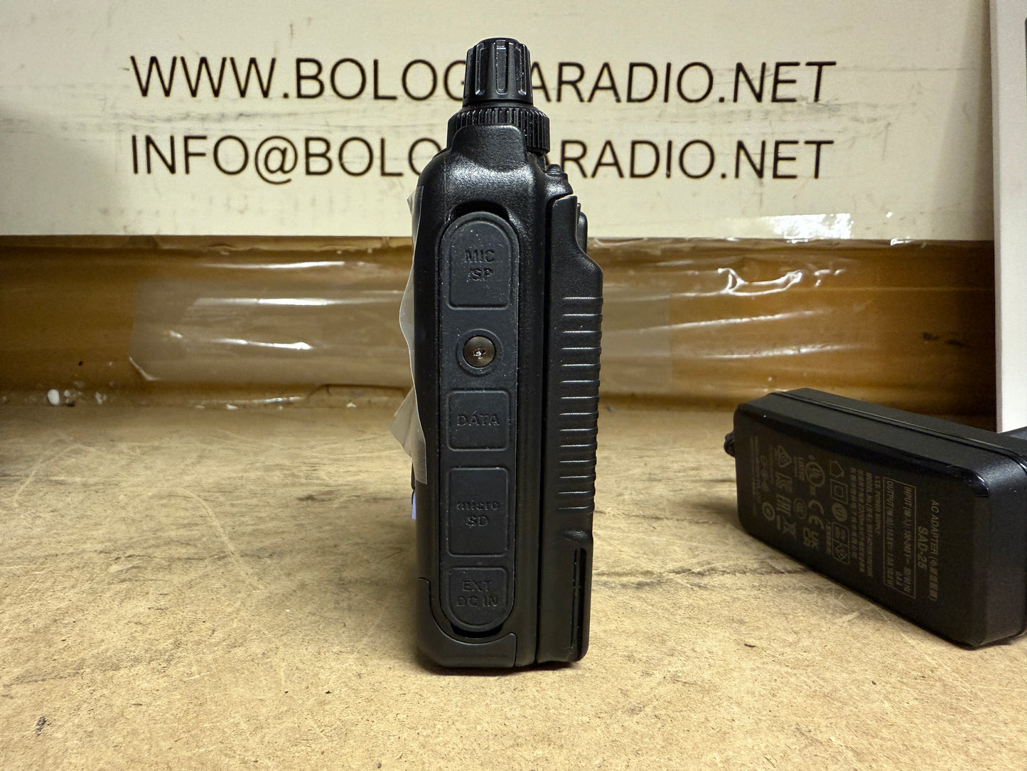 A-1 Yaesu FT5D 04/2025 pari al nuovo Garanzia Ufficiale espanso