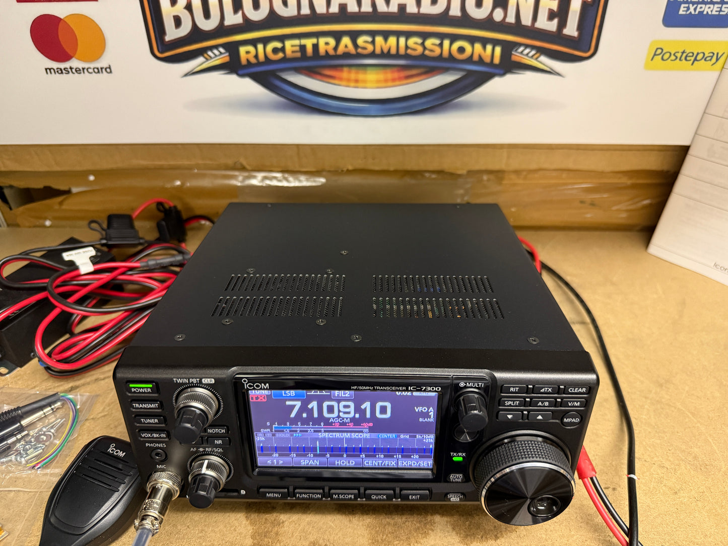 A-1 Icom ic 7300 pari al nuovo full set Garanzia 12 Mesi