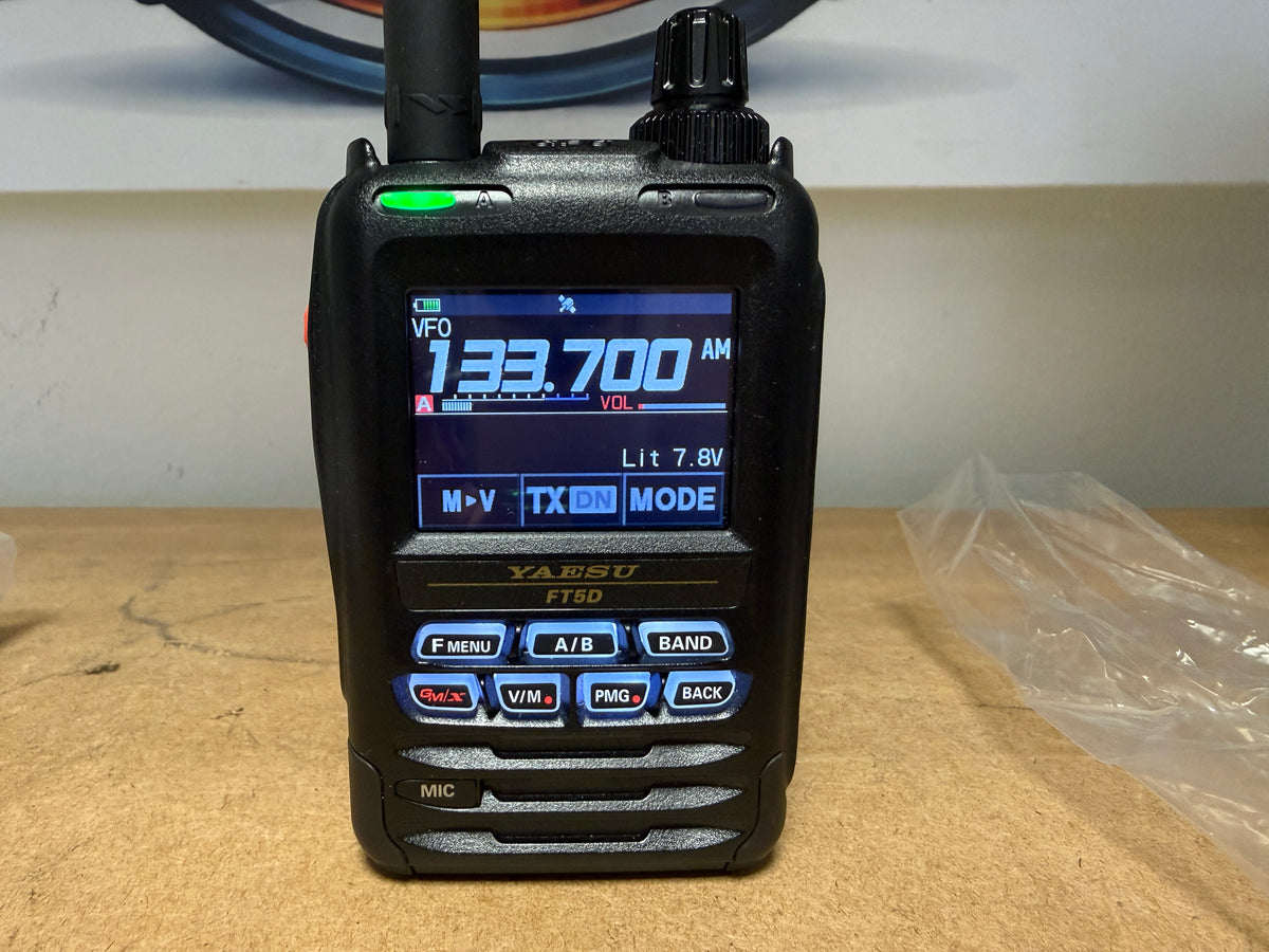 Yaesu FT 5 d pari al nuovo 09/2026 full set Garanzia Ufficiale