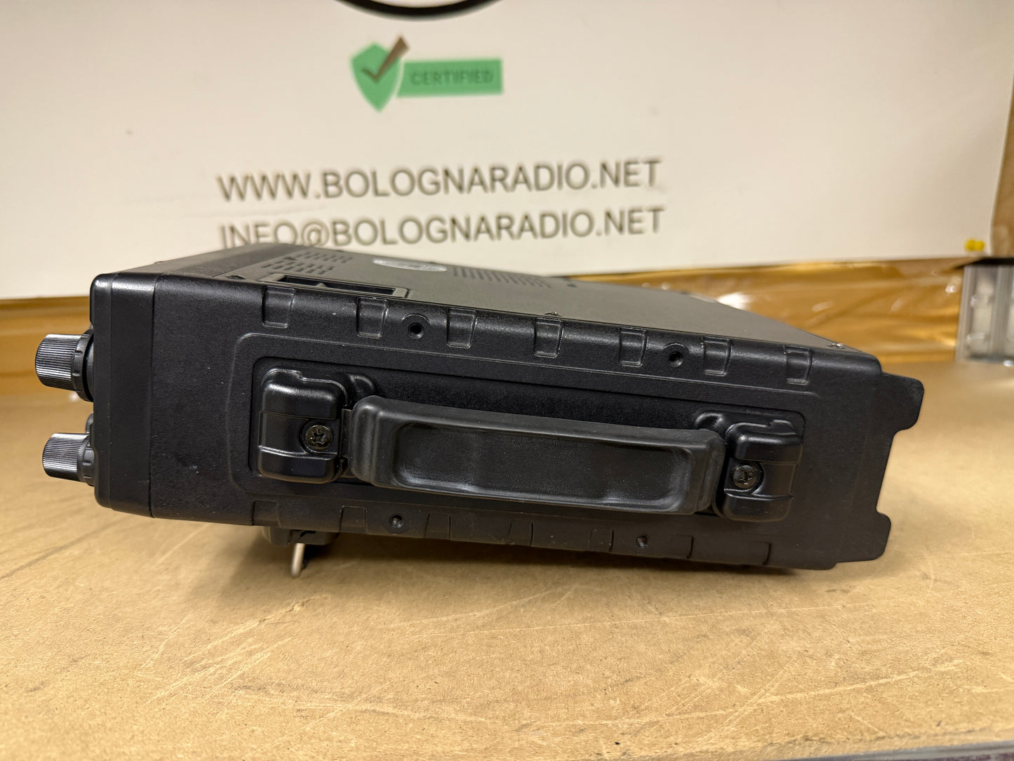Yaesu FT 897D Banda espansa imballo originale