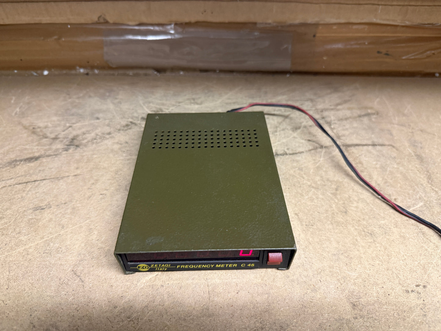 ZETAGI C45 Frequenzimetro a 5 cifre per rtx