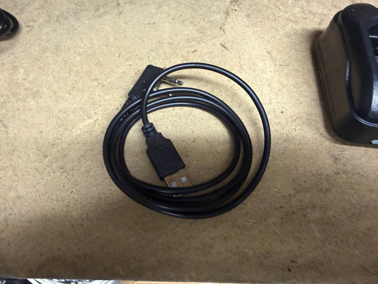 Baofeng DM-1701 5W Dual Band DMR + cavo programmazione nuovo Garanzia 24 mesi