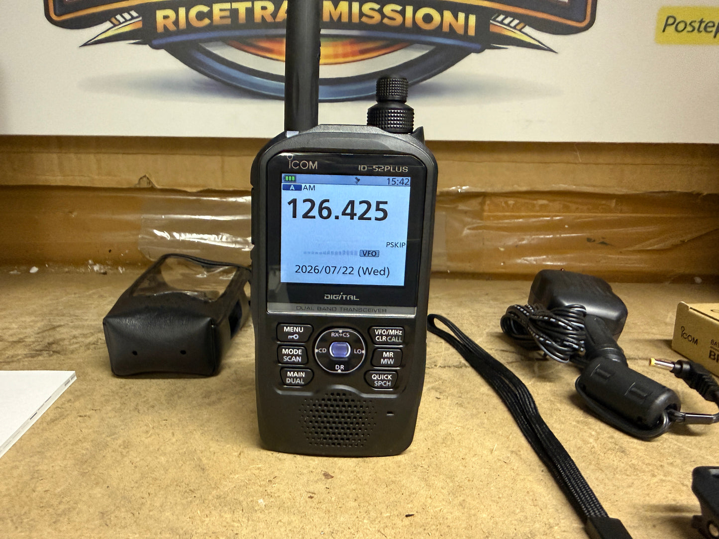 ICOM ID-52 Plus  Garanzia ufficiale fino al 02/2028 + accessori