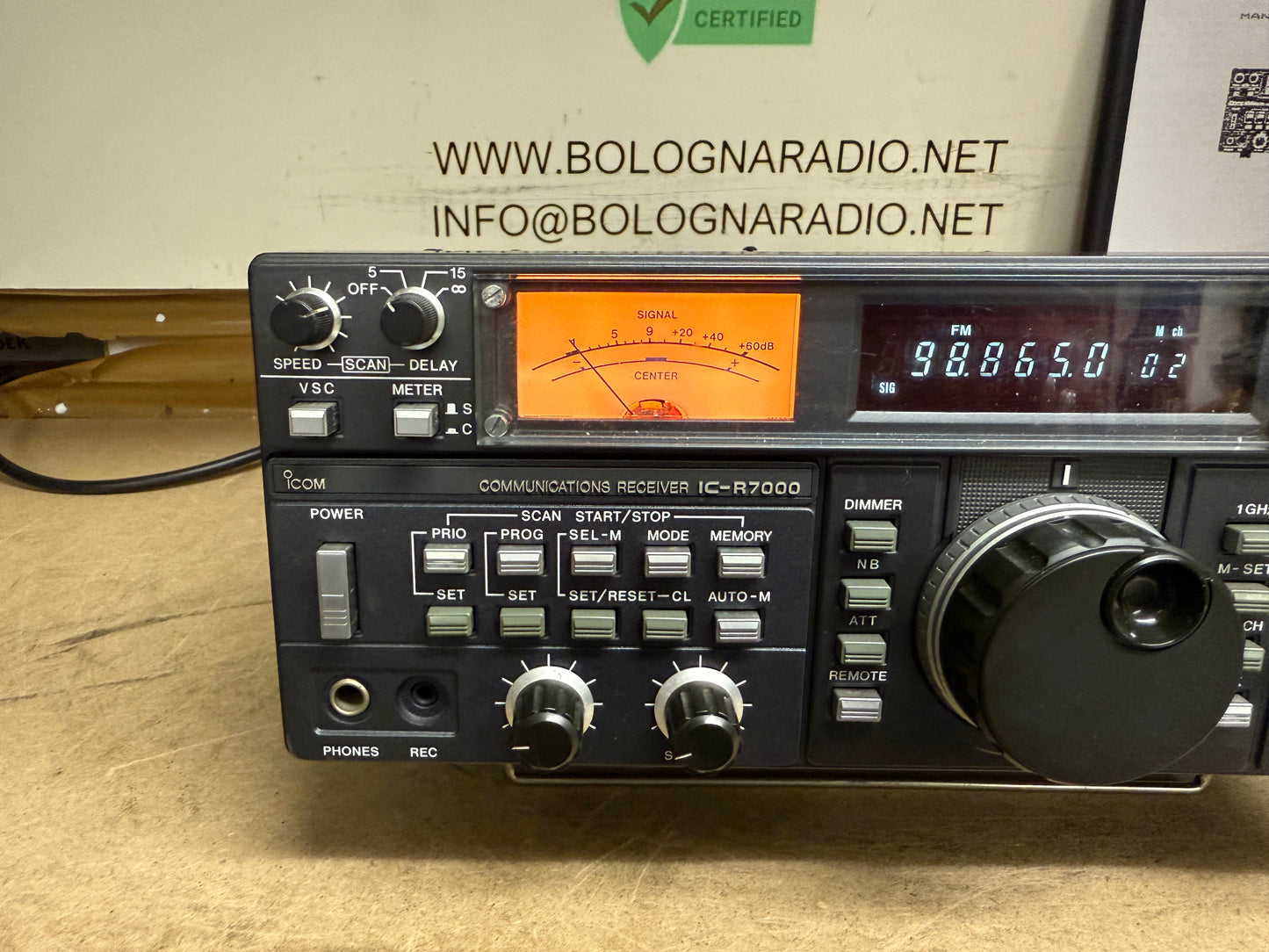 A1 Icom ic r7000 + telecomando pari al nuovo Garanzia 12 Mesi