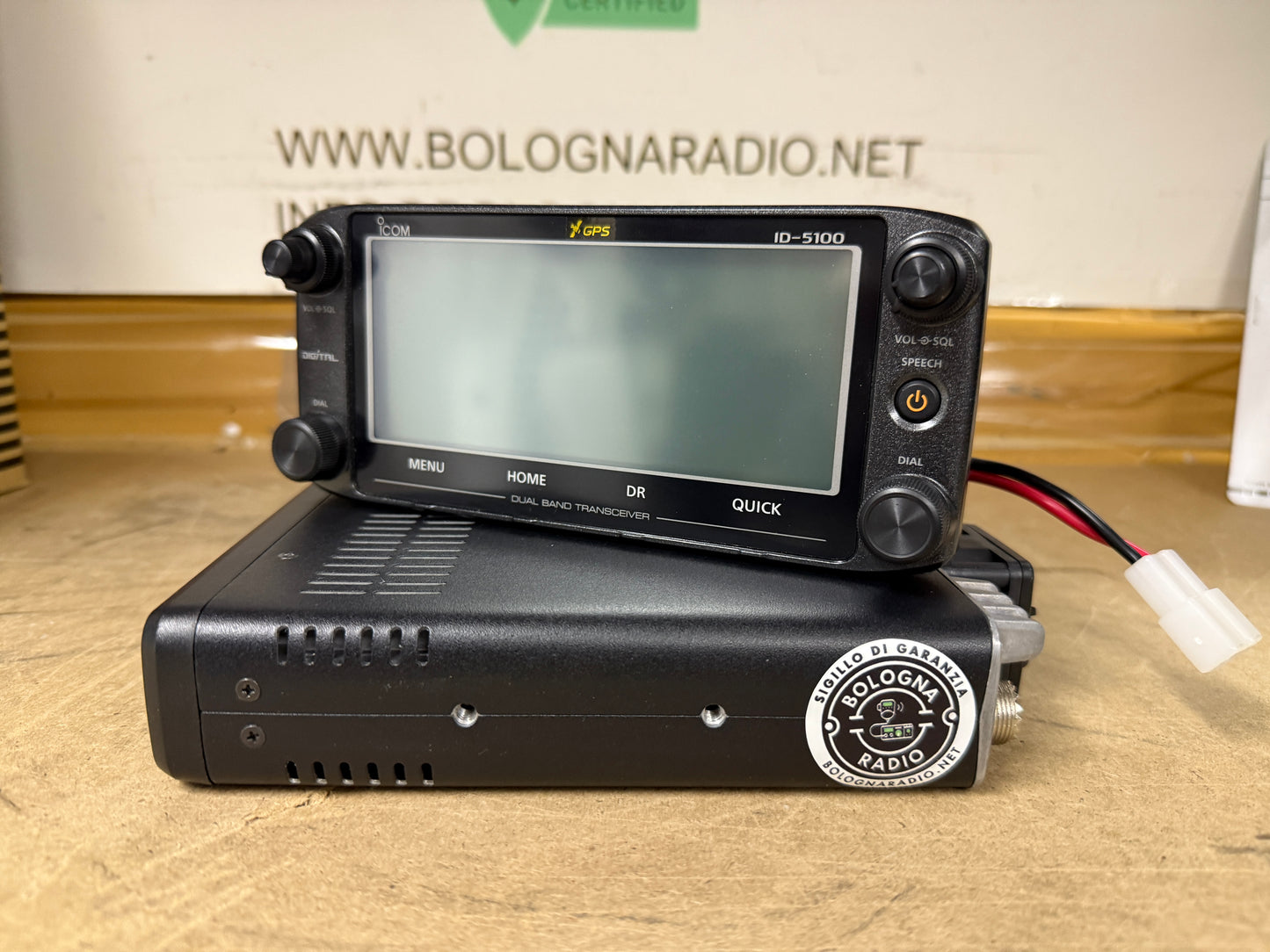Icom ID 5100E + bluetooth + accessori 08/25 Garanzia Ufficiale