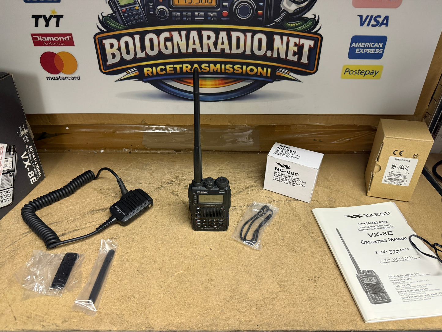 Yaesu VX8E  + MH74 Full Set Garanzia 12 Mesi