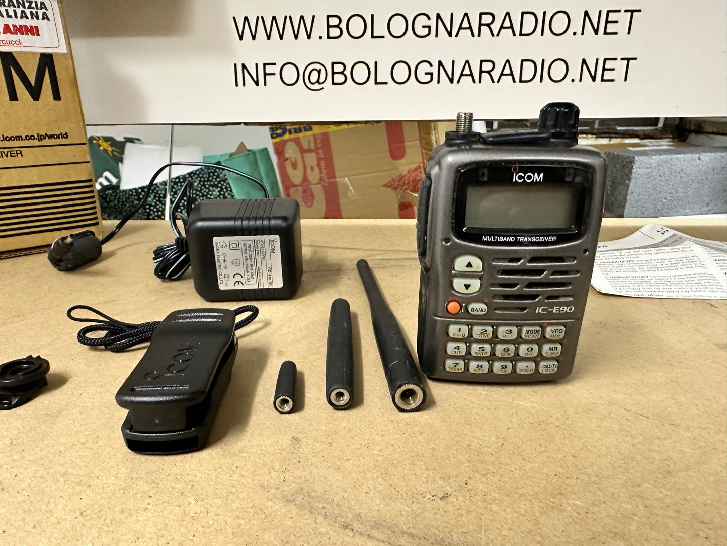 Ricetrasmettitore icom IC-E90