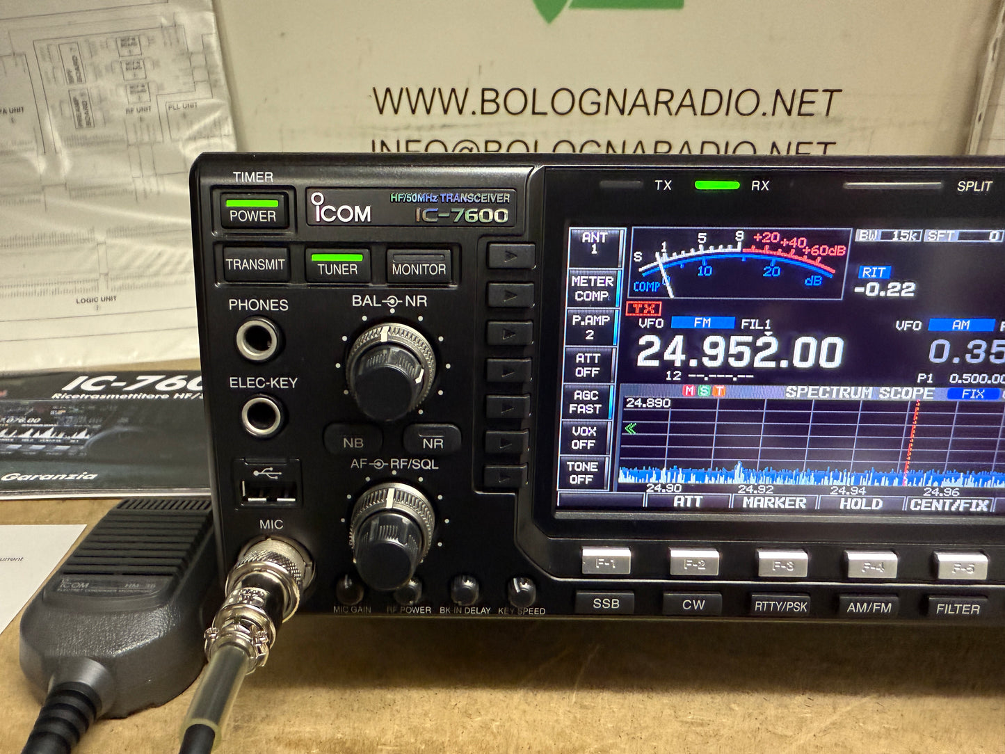 A-1 Icom ic 7600 pari prezzo al nuovo Garanzia 12 Mesi