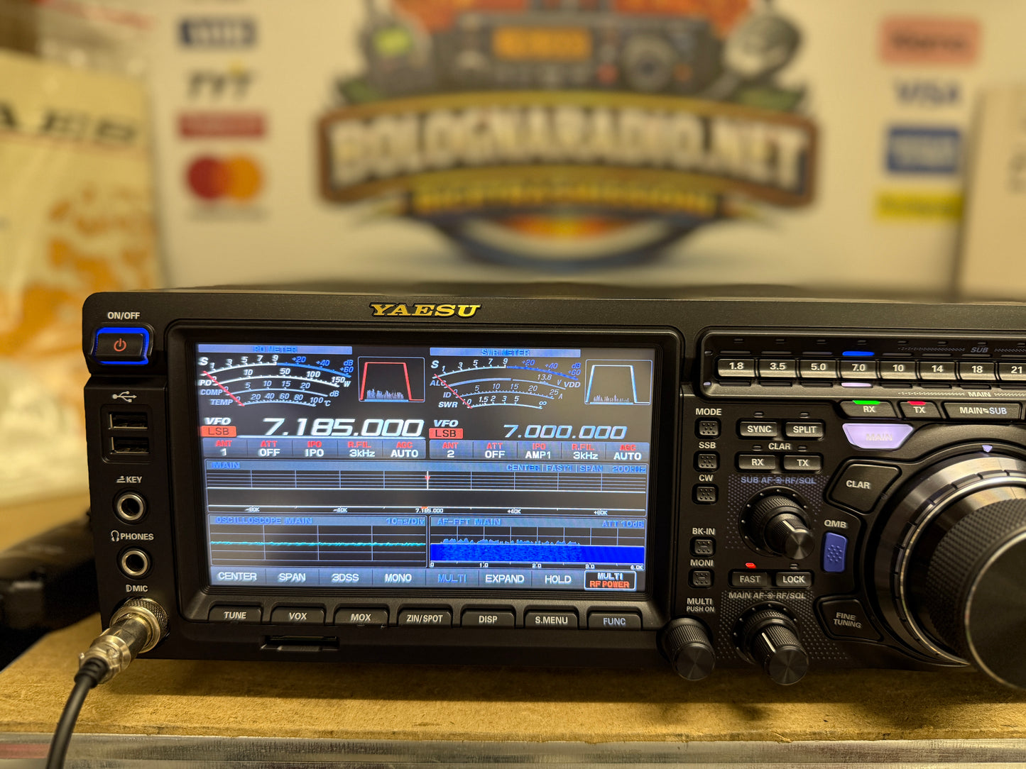 Yaesu FTDX 101D pari al nuovo full set Garanzia ufficiale full set