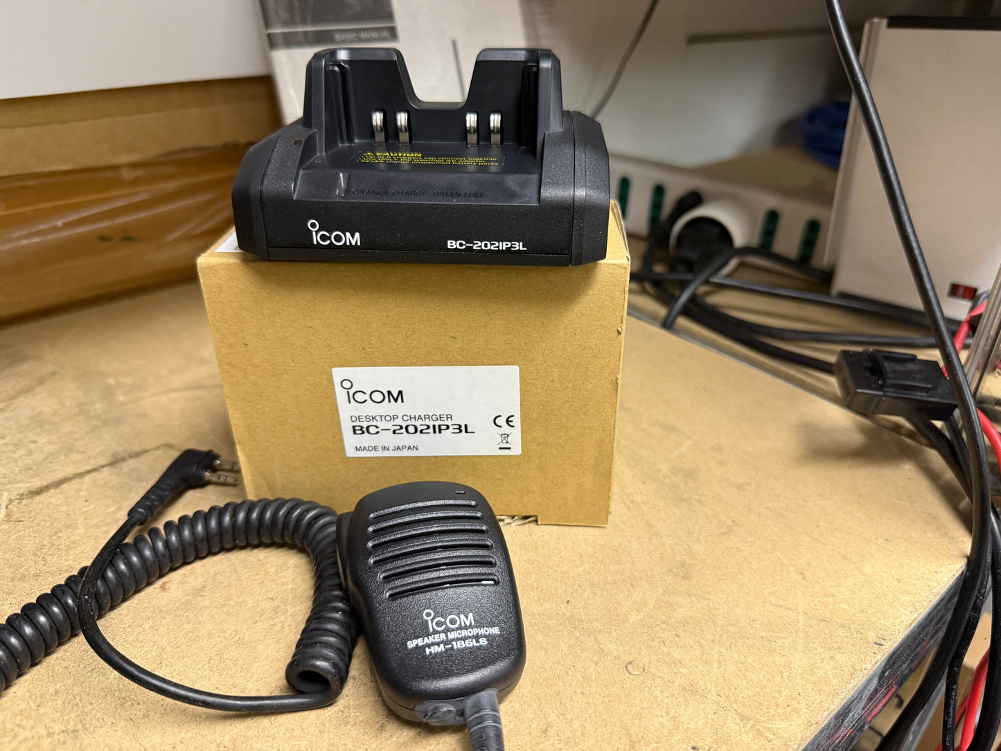 ICOM ID-52 Plus 60th Anniversary Garanzia ufficiale fino al 11/2027