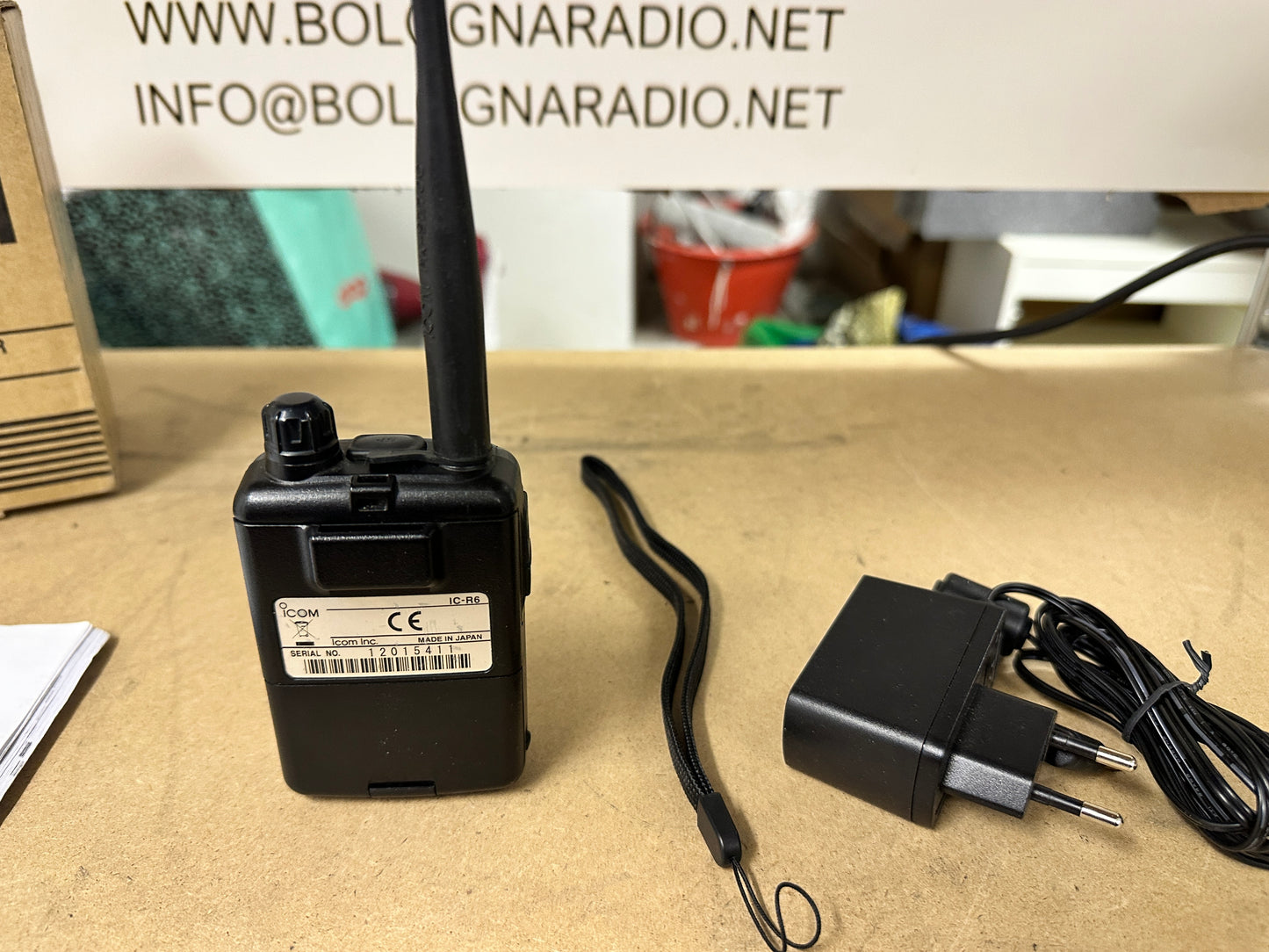 Icom ic r6 full set