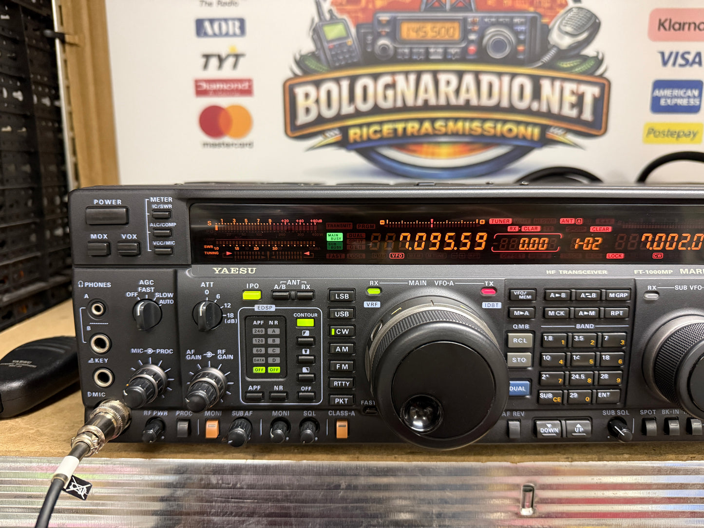 A-1 Yaesu FT 1000MP mark V Collins + tcxo 200 watt pari al nuovo + imballi