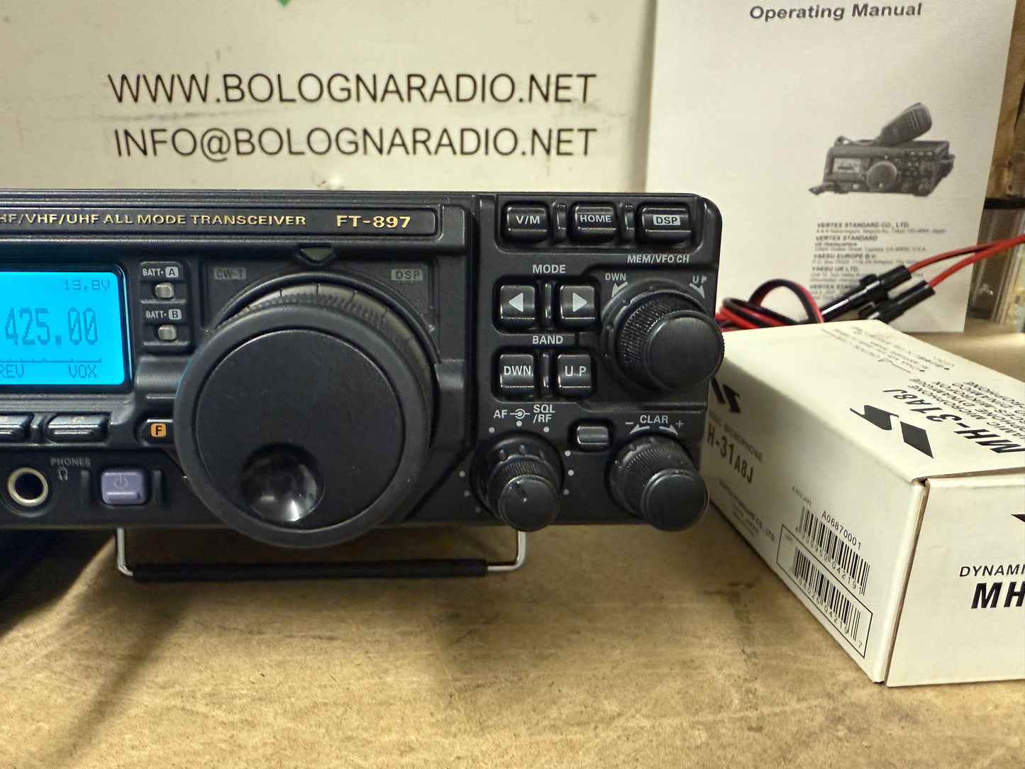 Yaesu FT 897D perfetto Garanzia 12 Mesi Banda espansa imballo originale