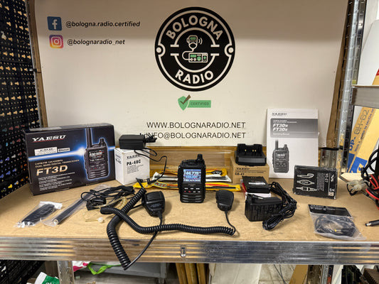 A1 Yaesu FT 3 D pari al nuovo + Accessori