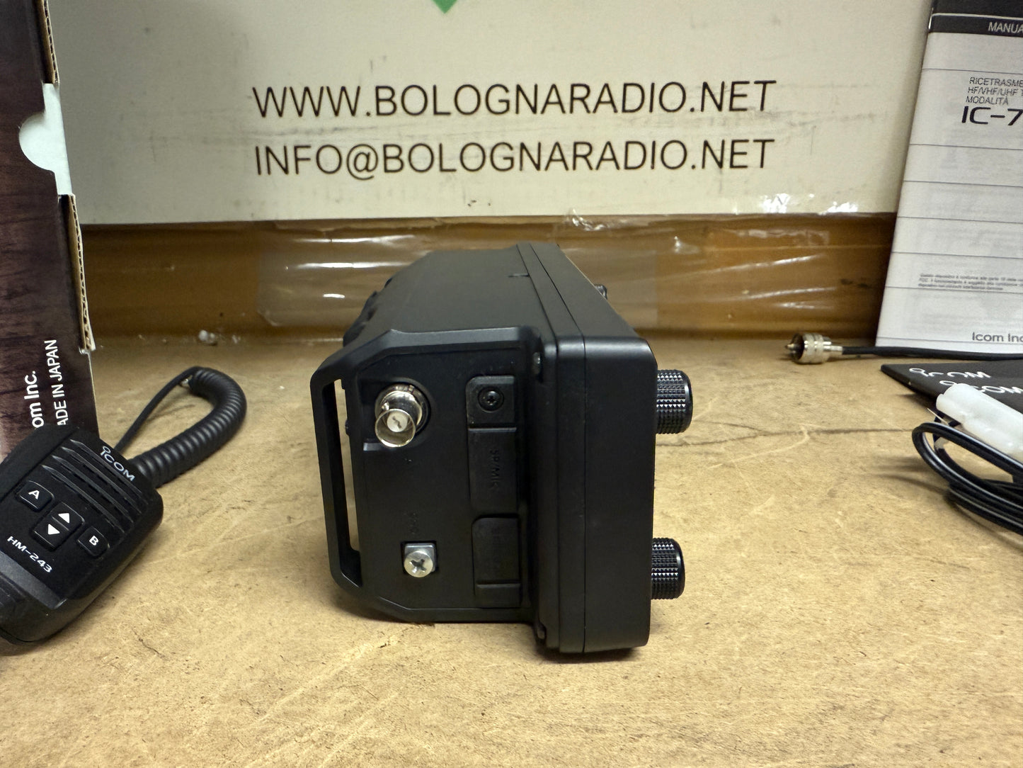 A-1 Icom ic 705 pari al nuovo garanzia ufficiale fino al 08/2029