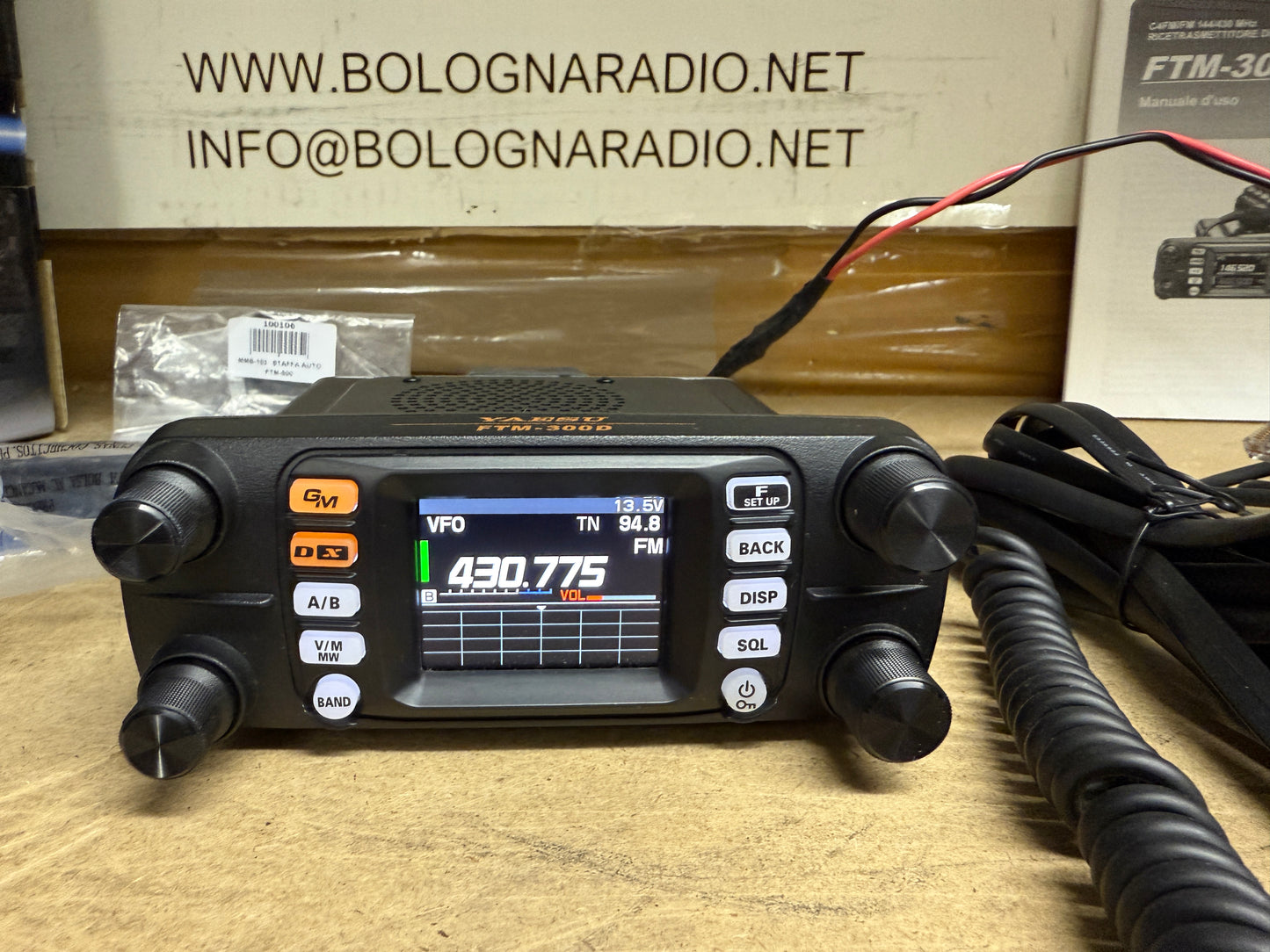 Yaesu ftm 300 D pari al nuovo garanzia 12 Mesi