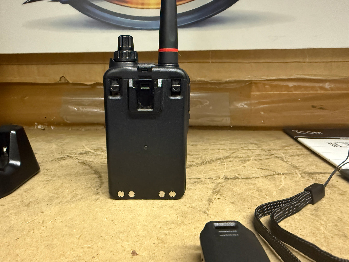 Icom ID 31 E plus + BC202 full set pari al nuovo Garanzia 12 Mesi