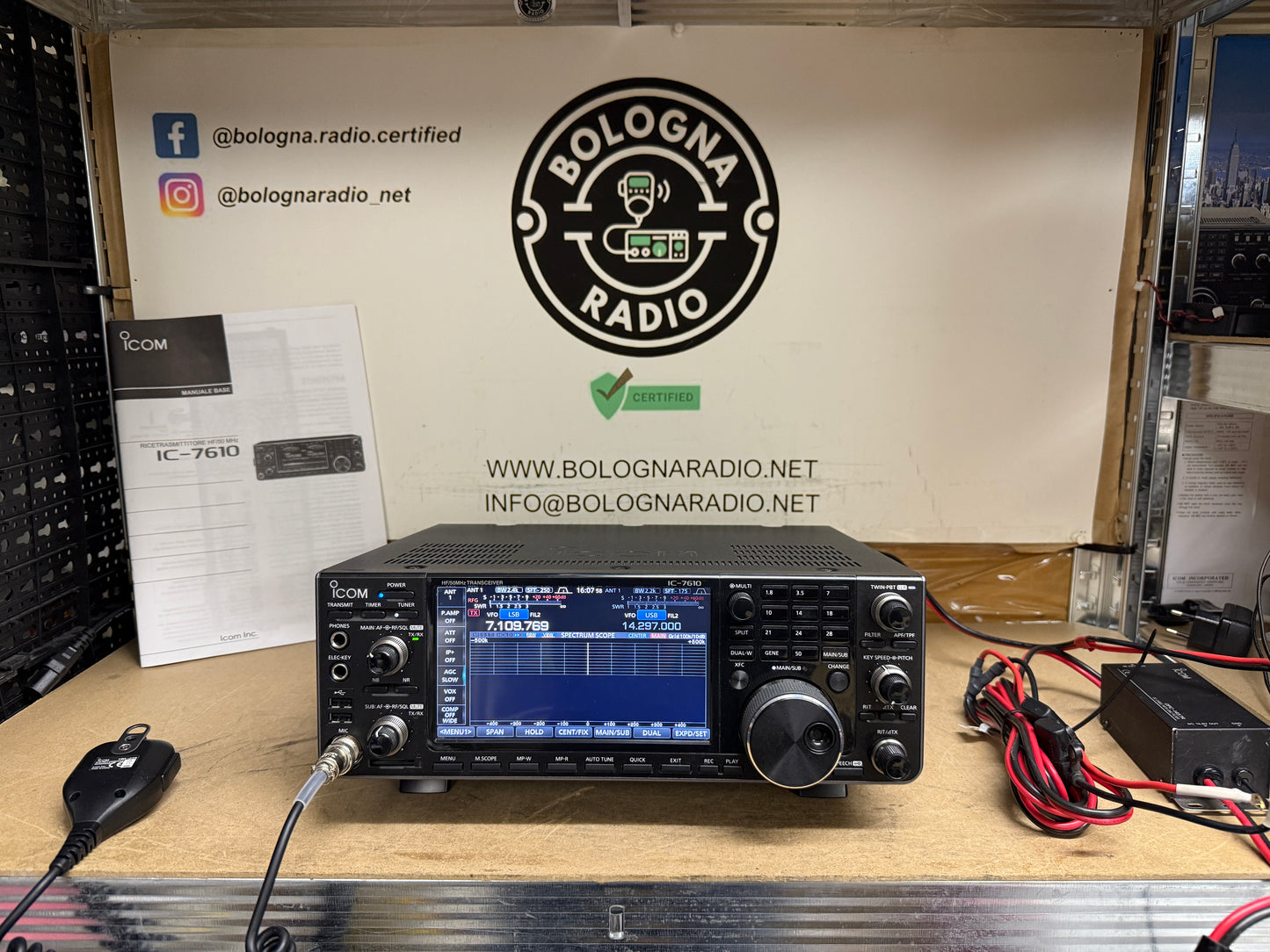 A-1 Icom ic 7610 pari al nuovo full set garanzia 12 mesi