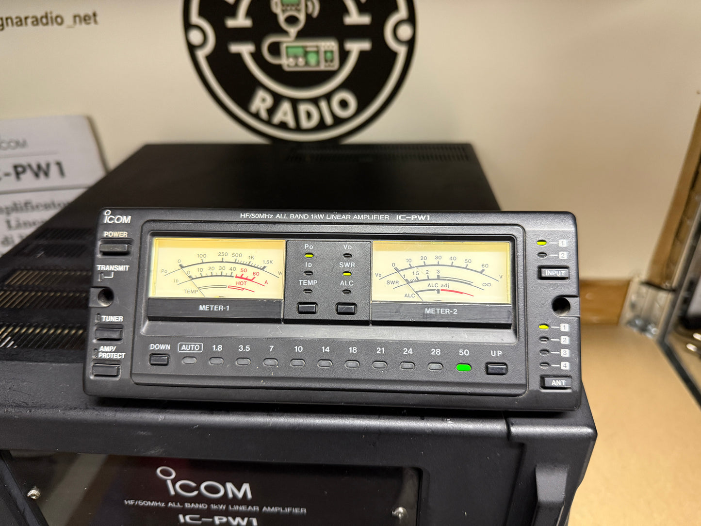 A-1 Icom IC-PW1 1 kW
Accordatore automatico d'antenna