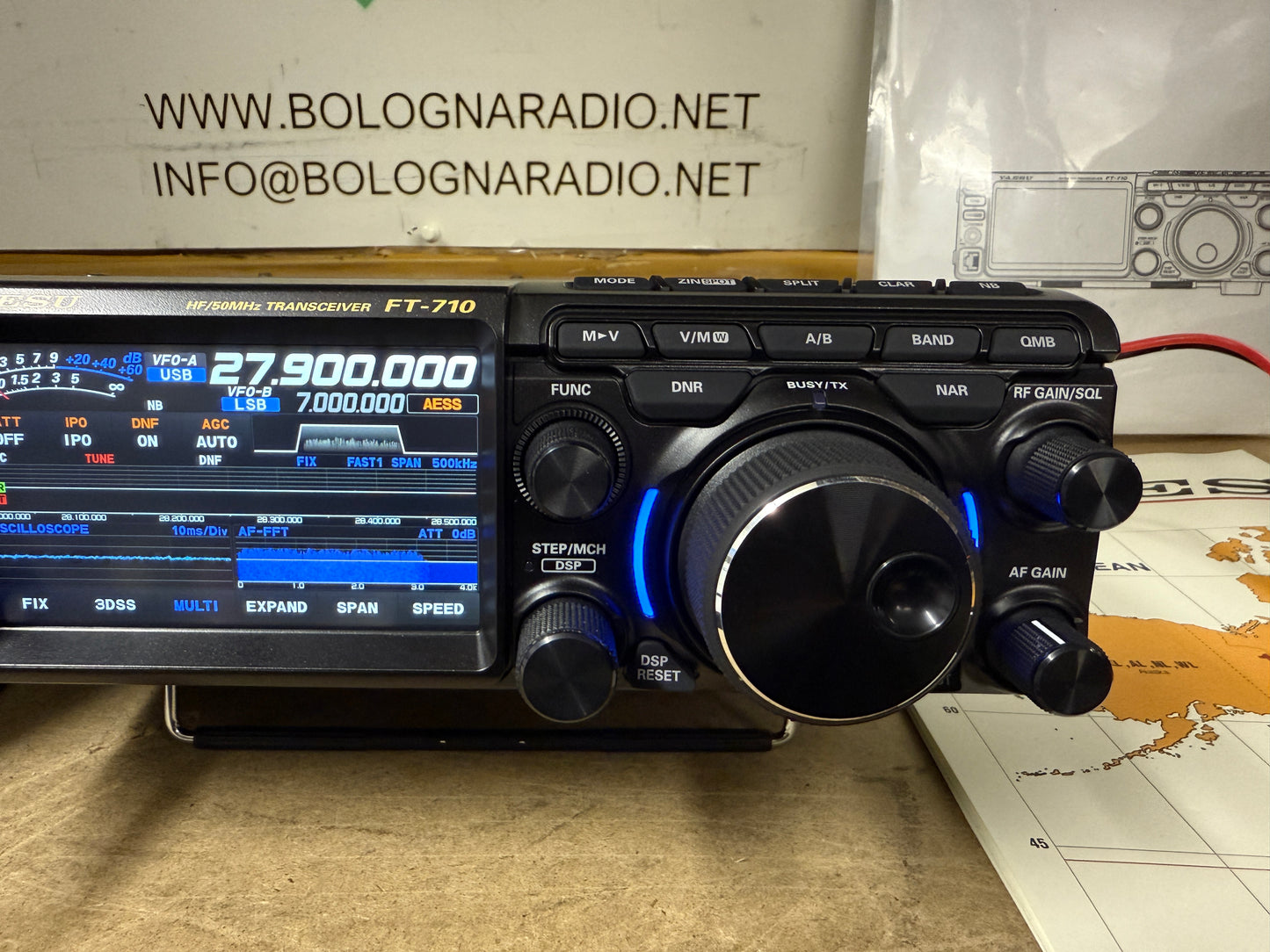 Yaesu FT-710 Aess pari al nuovo + sp40 Garanzia Ufficiale